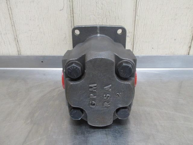 Muncie P731832 Hydraulic Gear Pump Commercial P50 Series 5.10 cu.in