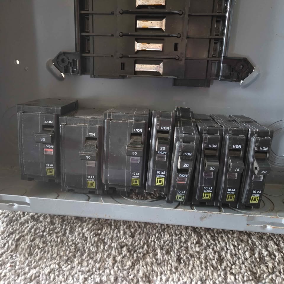 Square D QO 100 Amp 32-Space 32-Circuit Indoor Main Breaker with extra breakers