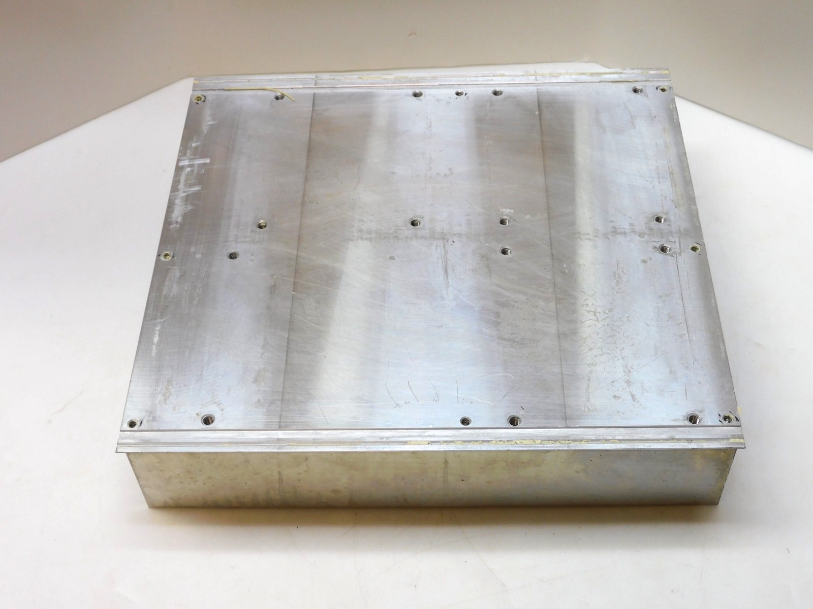 NO NAME ALUMINUM HEAT SINK SYNC 10-1/4″ x 9-1/2″ x 2-3/8″