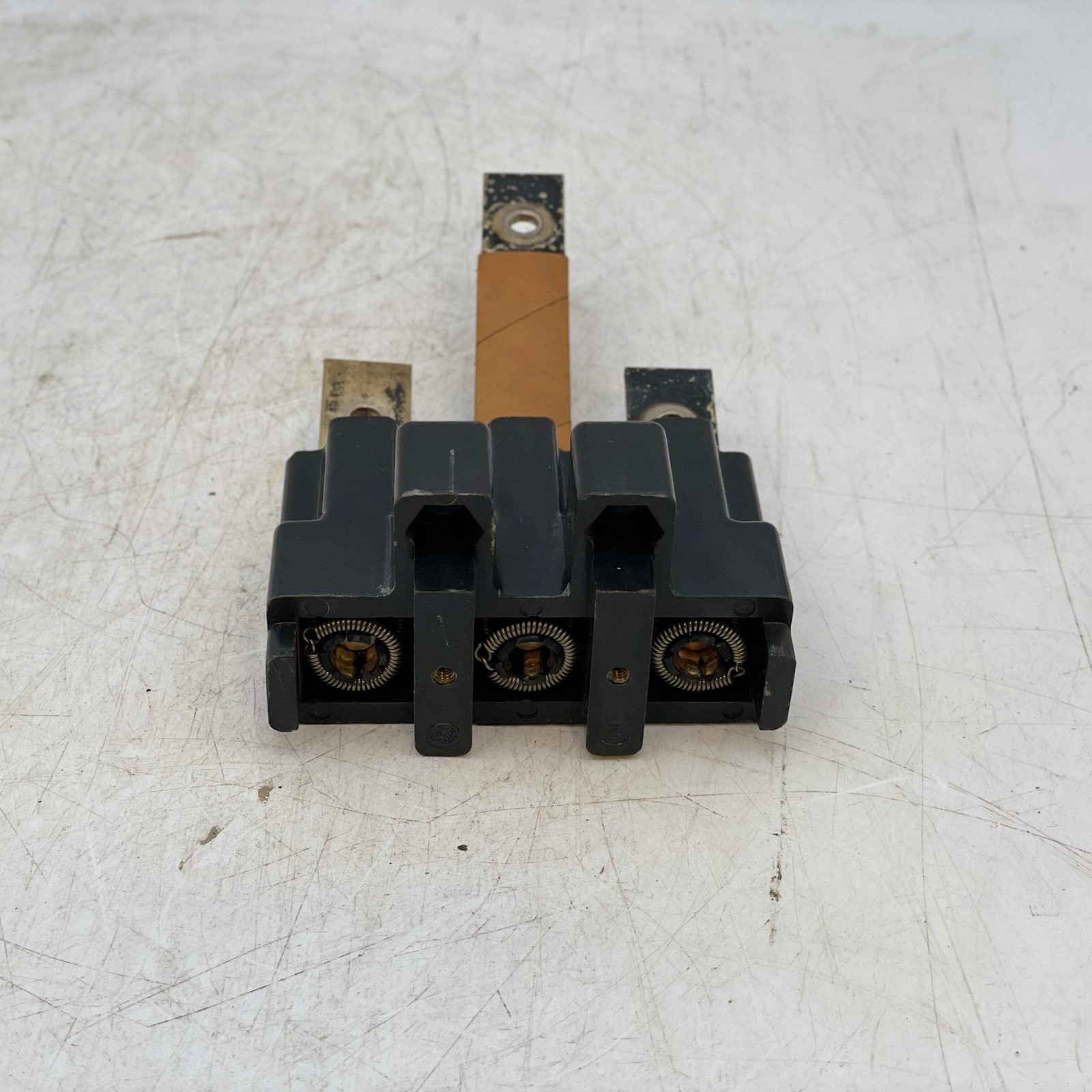 GE TE13PD1 Plug-In Mounting Base Assembly, 150A, 3P (Used)