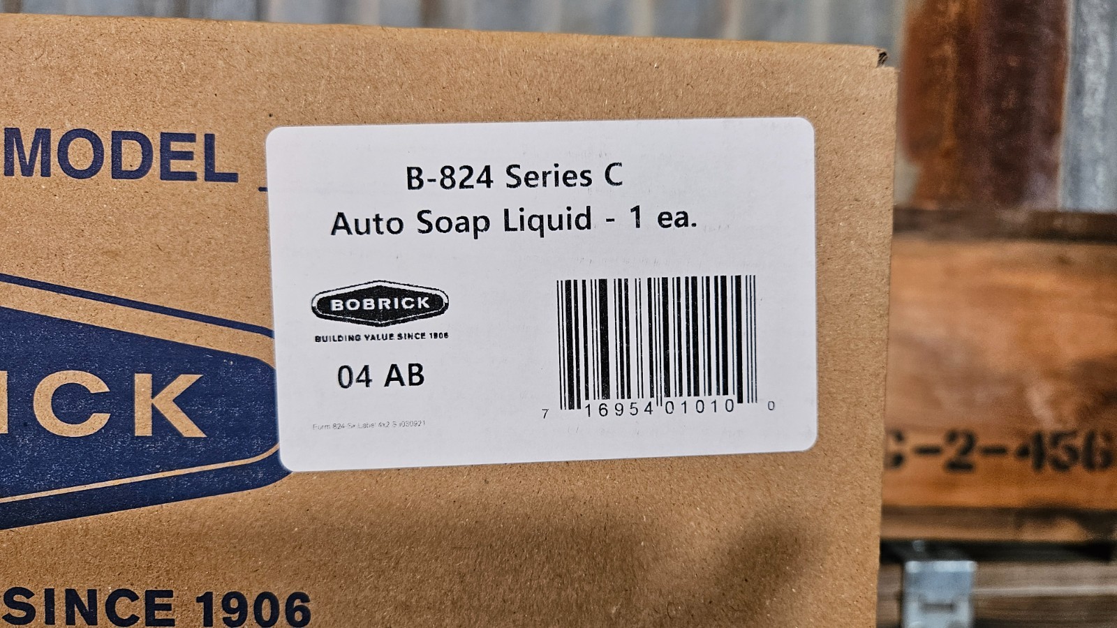 NEW BOBRICK B-824 C AUTO LIQUID SOAP DISPENSER