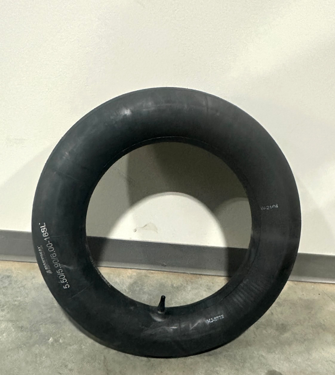 MONTREAL Natural Rubber Inner Tube5.50/5.90/6.00-16SL TR15