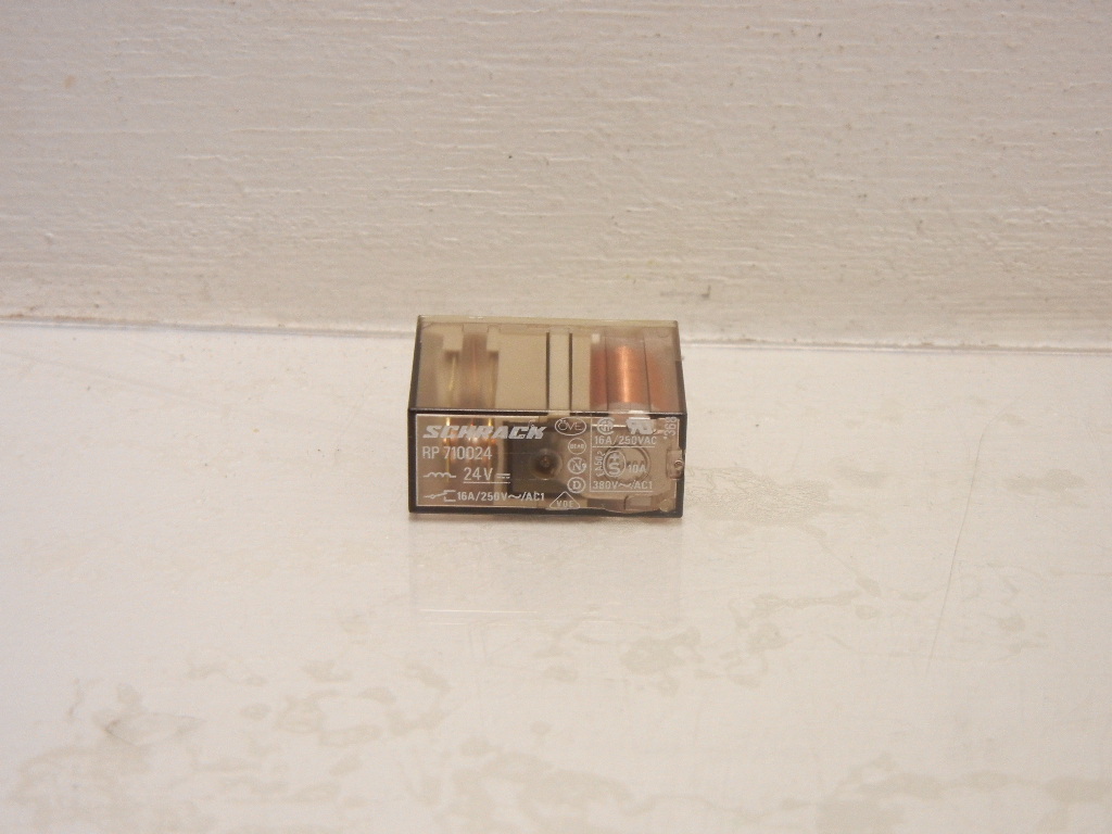 SCHRACK RP 710024 NEW-NO BOX RELAY RP710024