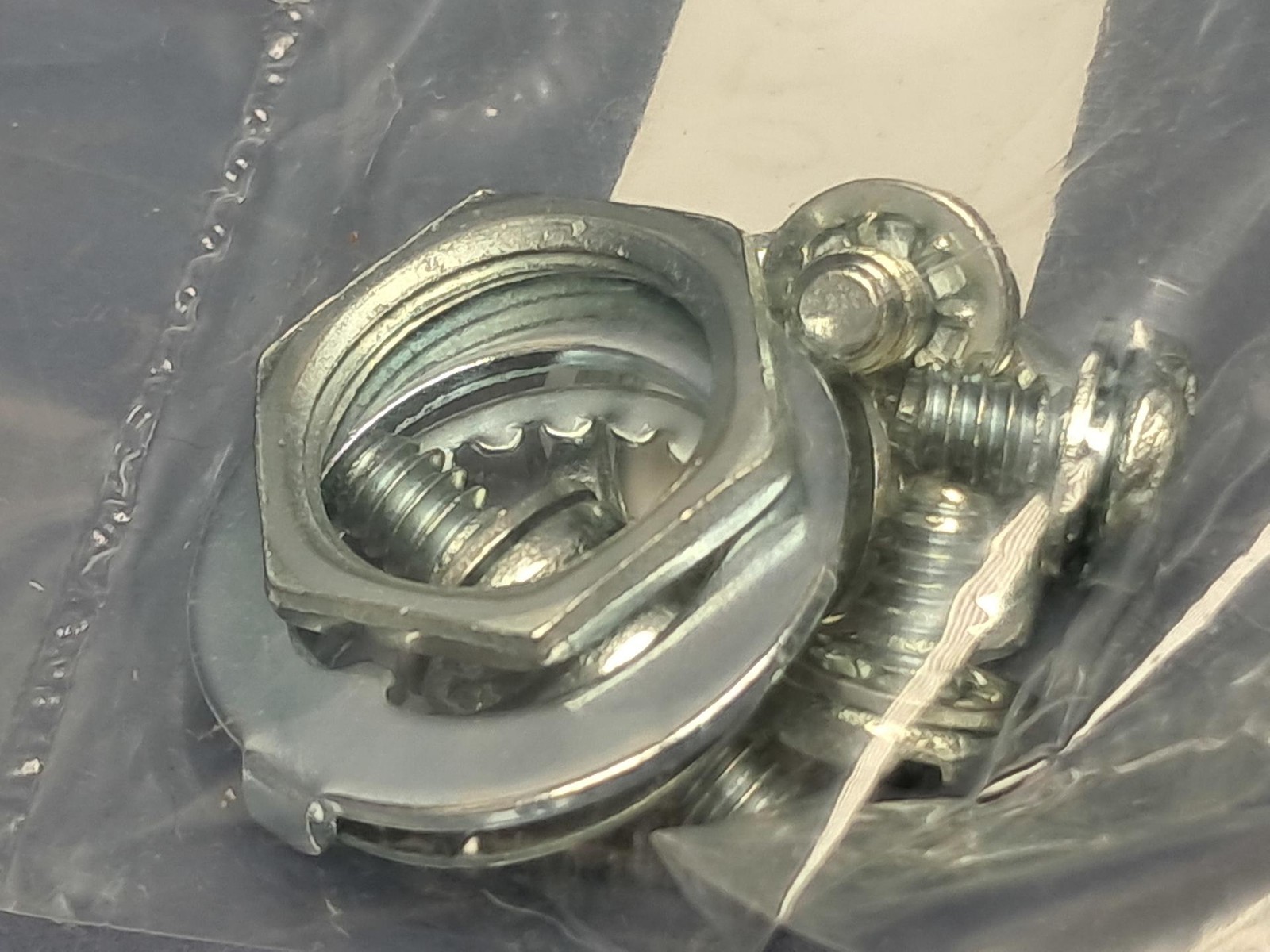 Honeywell – 2TL1-7 – MICRO SWITCH Toggle Switches: TL Series Double Pole – NEW