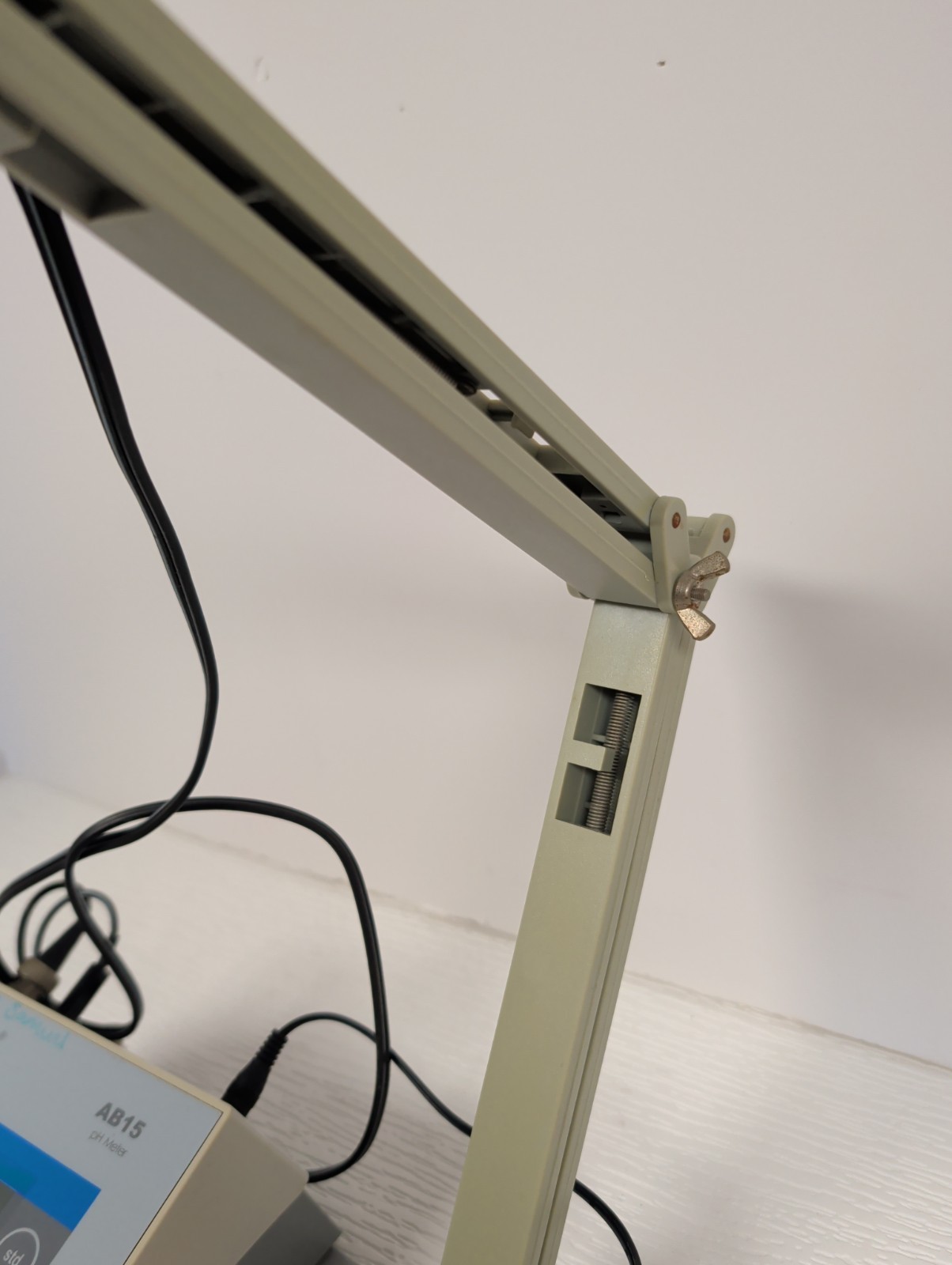 Fisher Scientific Accumet Basic AB15 pH mV Meter Benchtop Laboratory Tester