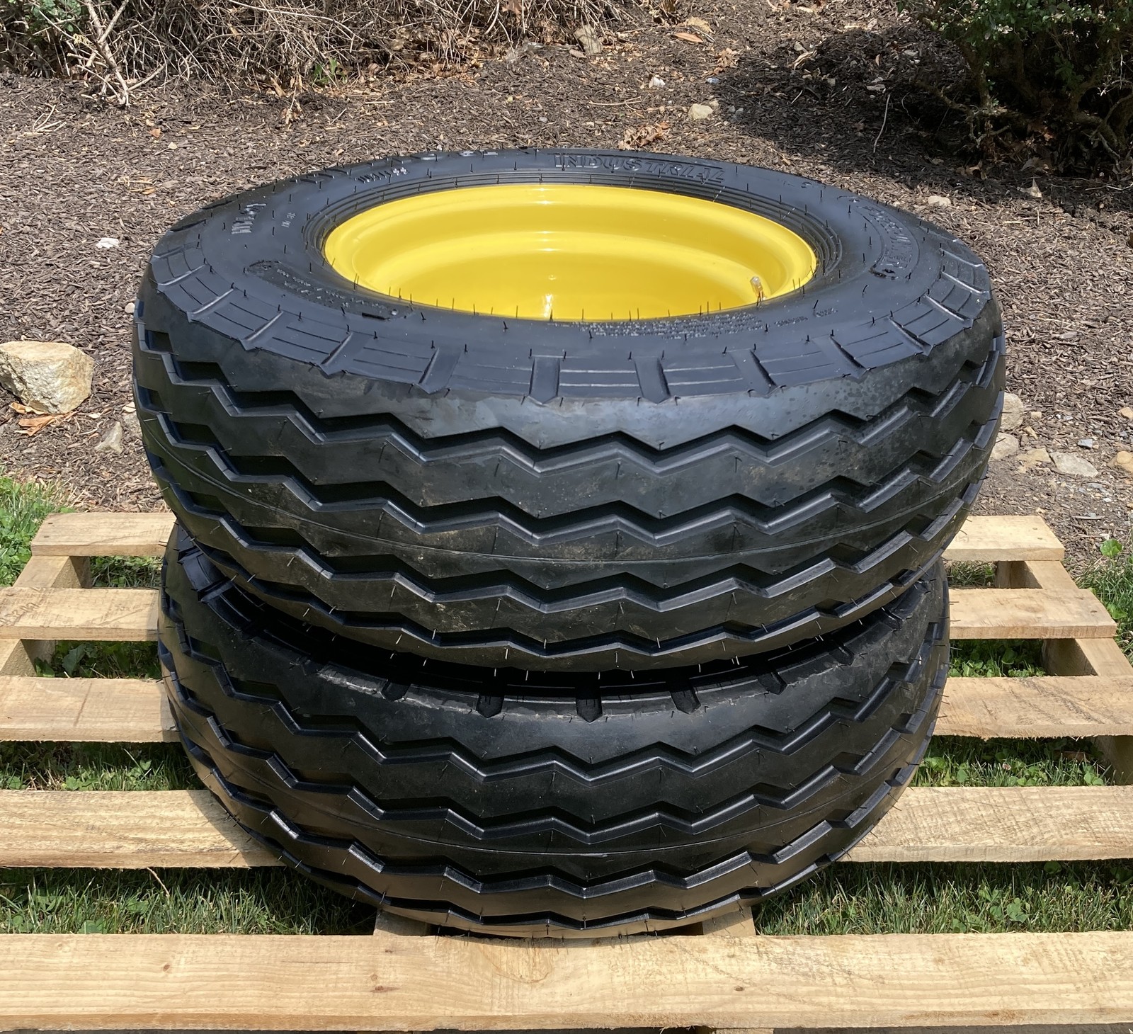 11L-16 Tires/Rims 6 lug for Ford Tractor/Backhoe Loader 5610-F3-12 PLY-11LX16