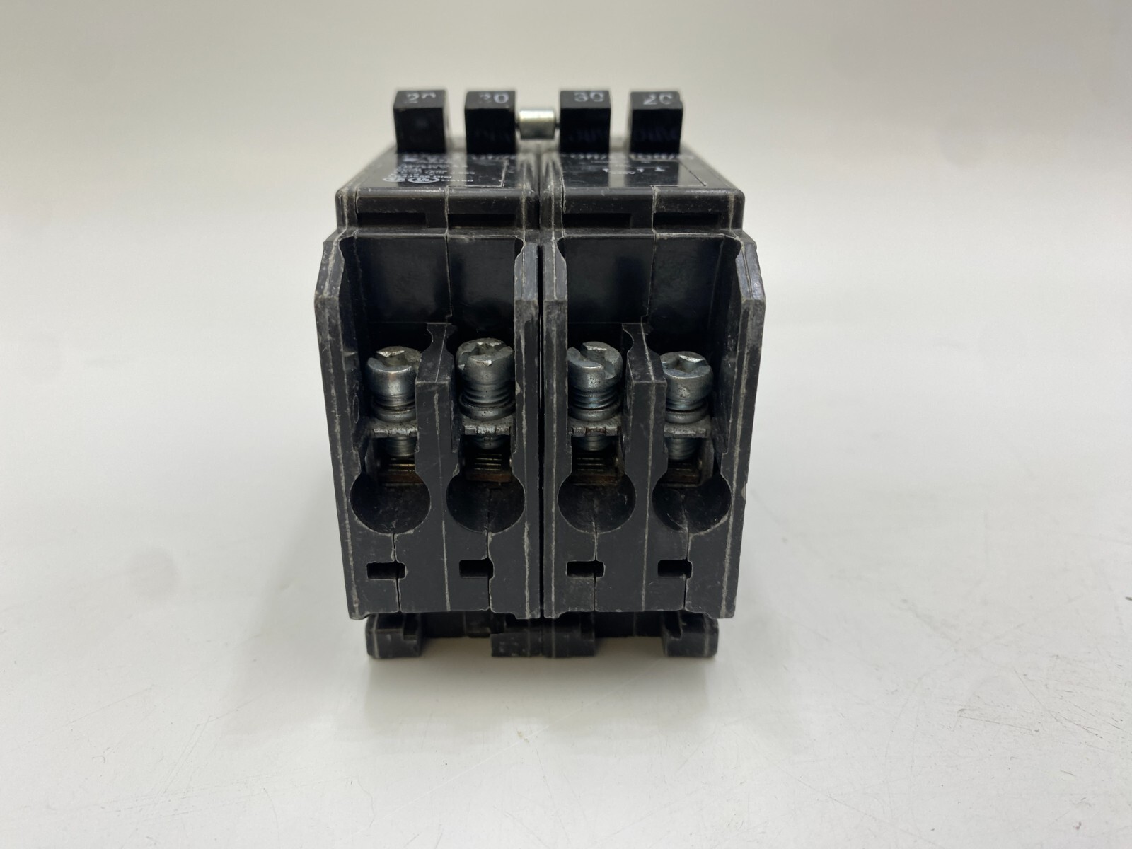Eaton BRD22030 Plug-In Circuit Breaker 20A/30A 120/240V 2/4P 1PH BRD 20/30 AMP