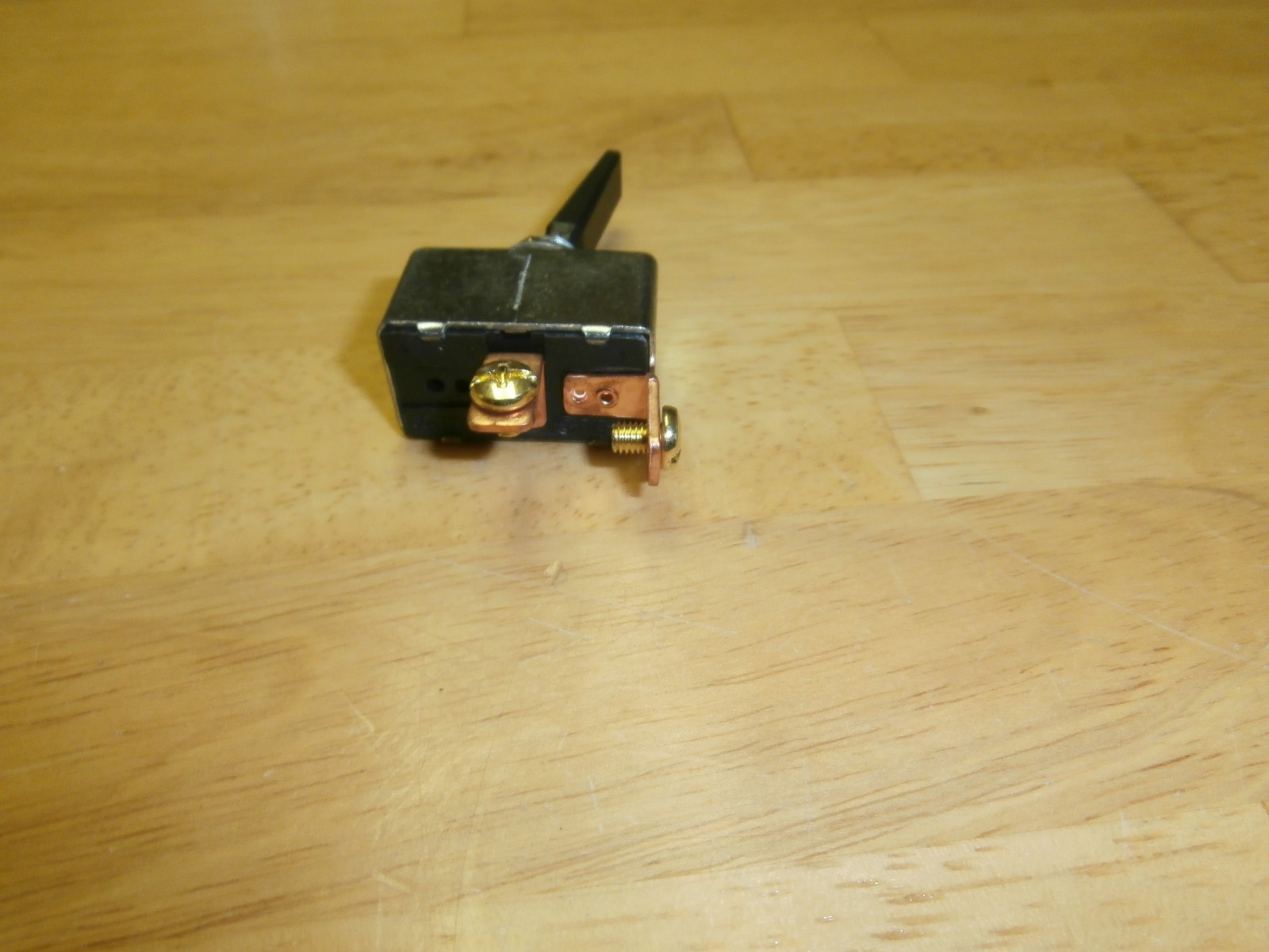 50 Amp 12VDC SPST ON/OFF Black Automotive/Marine Toggle Switch Philmore 30-12240