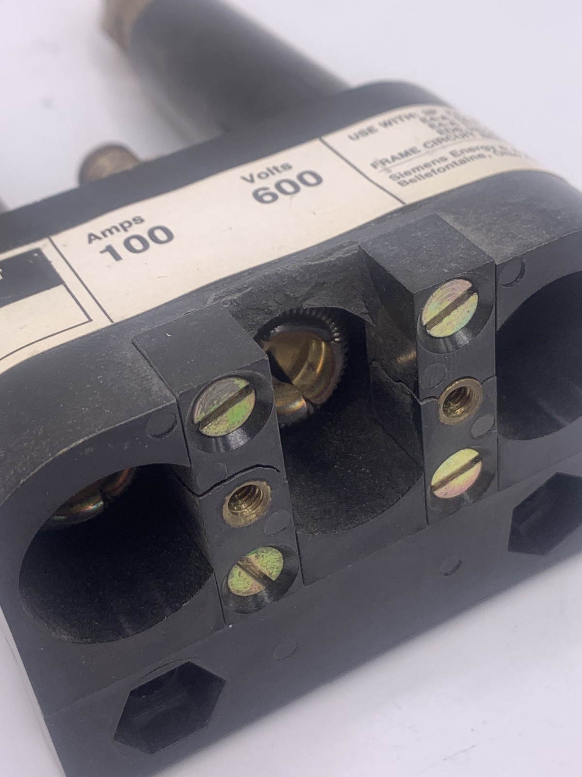 Siemens ITE PC2658 Sentron ED Breaker 3-Pole Plug-in Mounting Assembly, CHIPPED