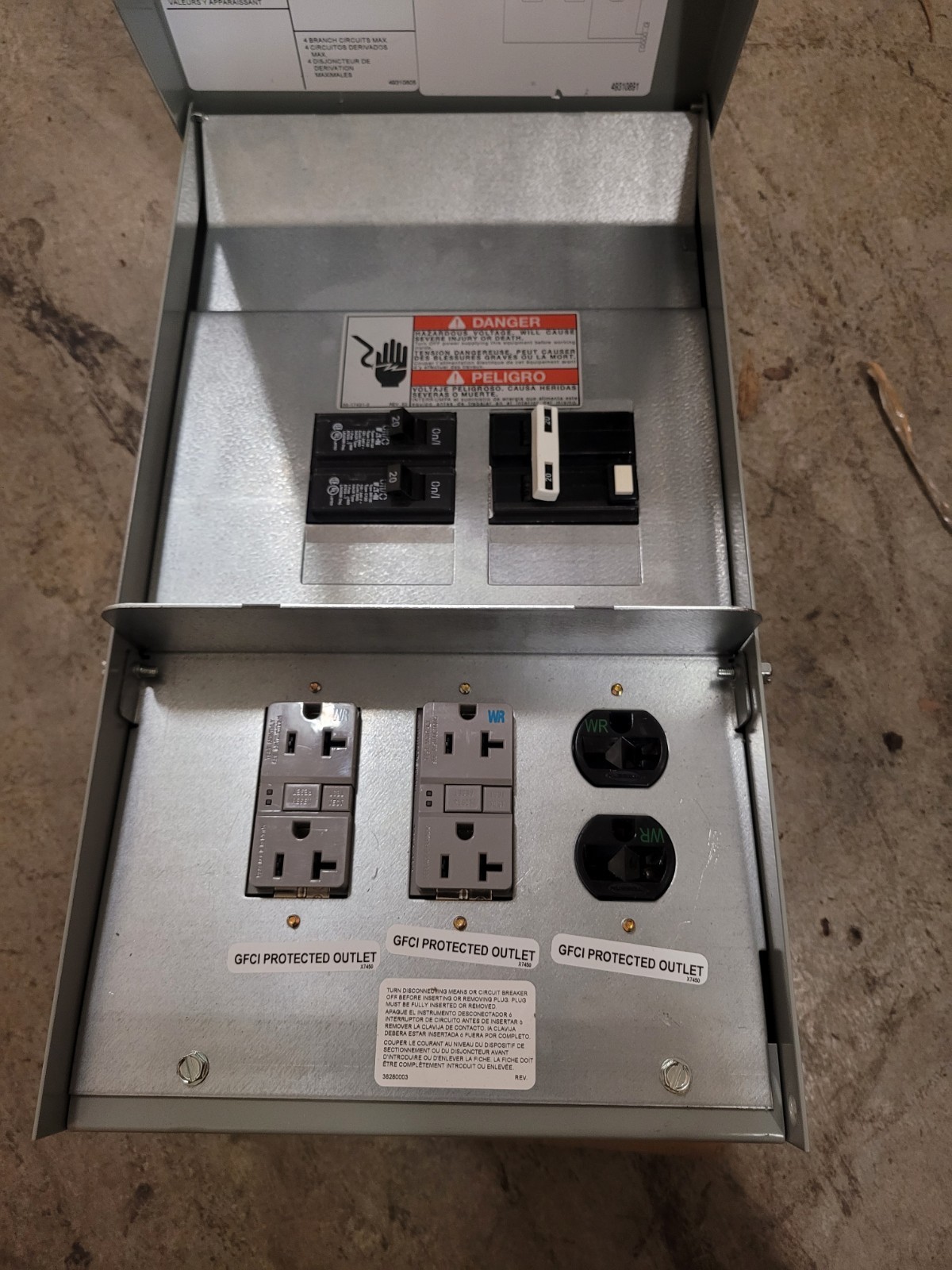 Eaton 125A Power Outlet Panel Surface Mount 1PH 3W CHU9N9NKGS 20a 240v Gfci