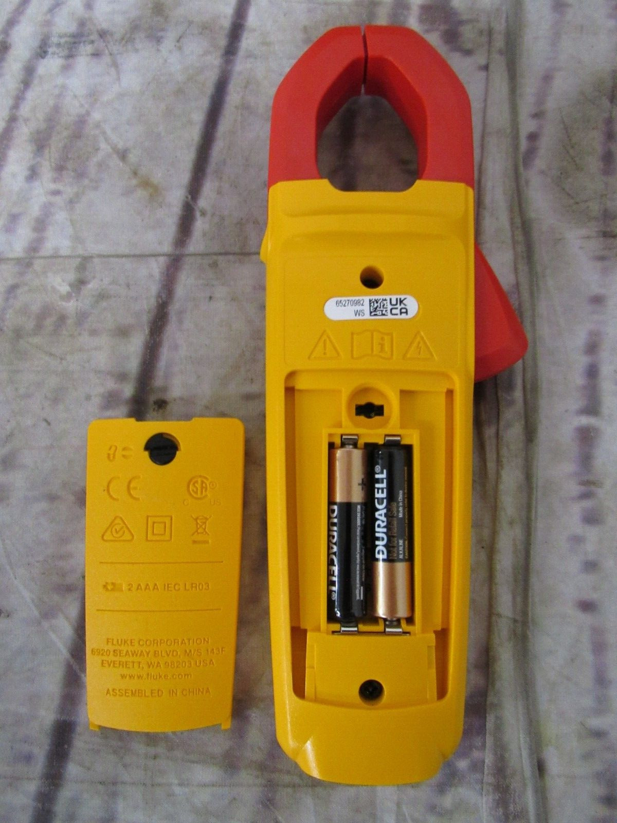 Fluke True-RMS clamp meter 323