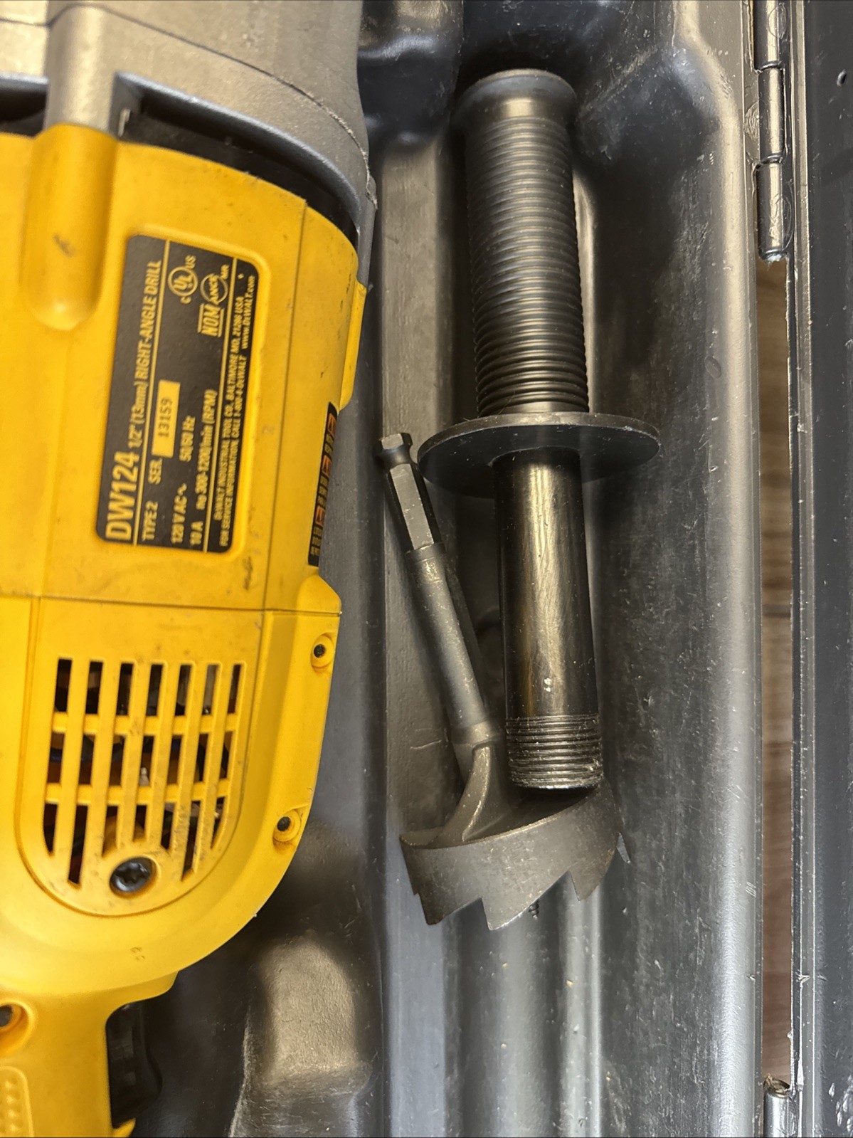 DeWalt DW124 1/2 In Right Angle Drill Heavy Duty 120V Type 2 With Case & Handle