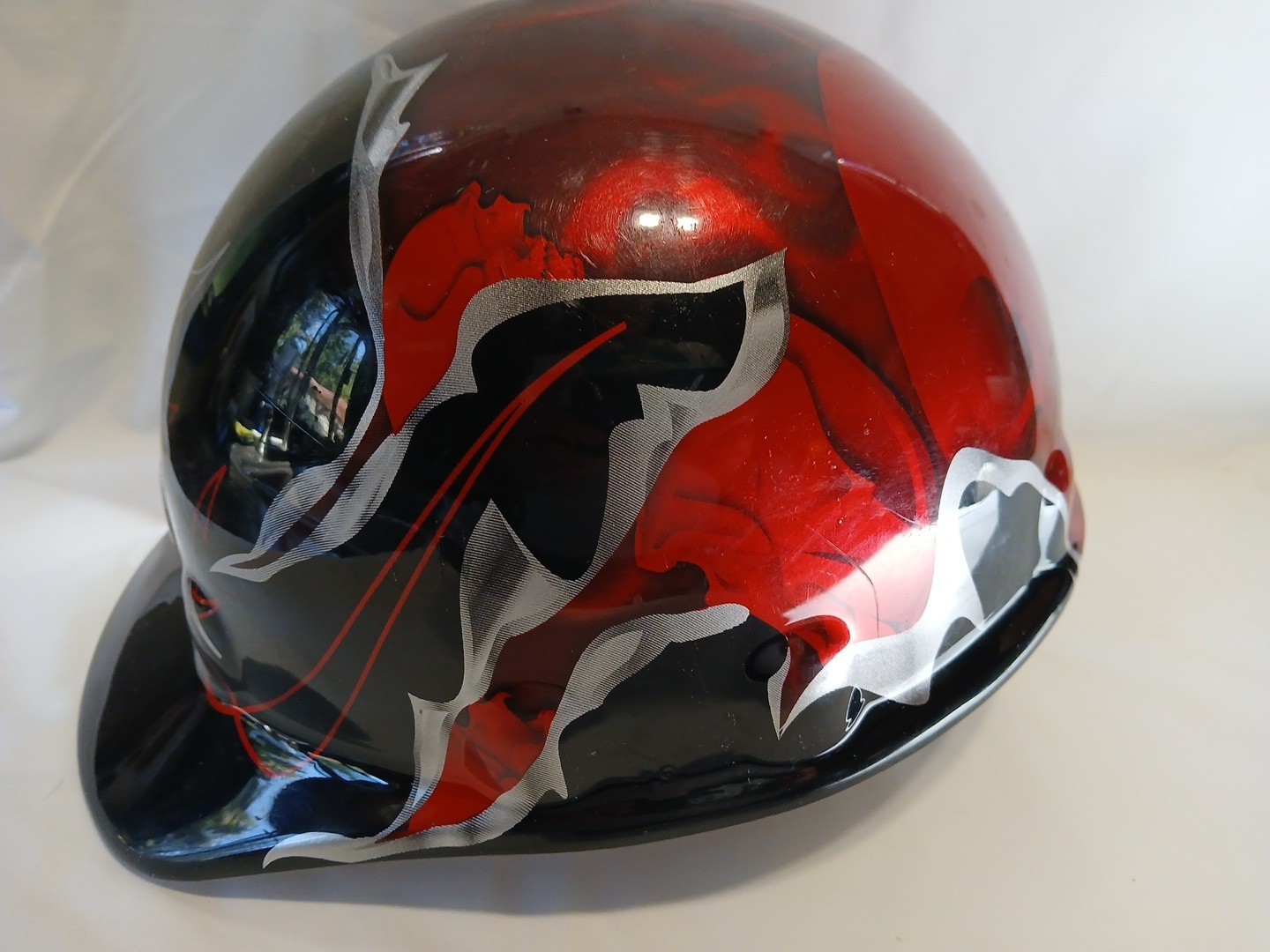 Fibre-Metal FMX Fiber Glass Cap Hard Hat Red/Black Flames/Skulls Type 1 E G & C
