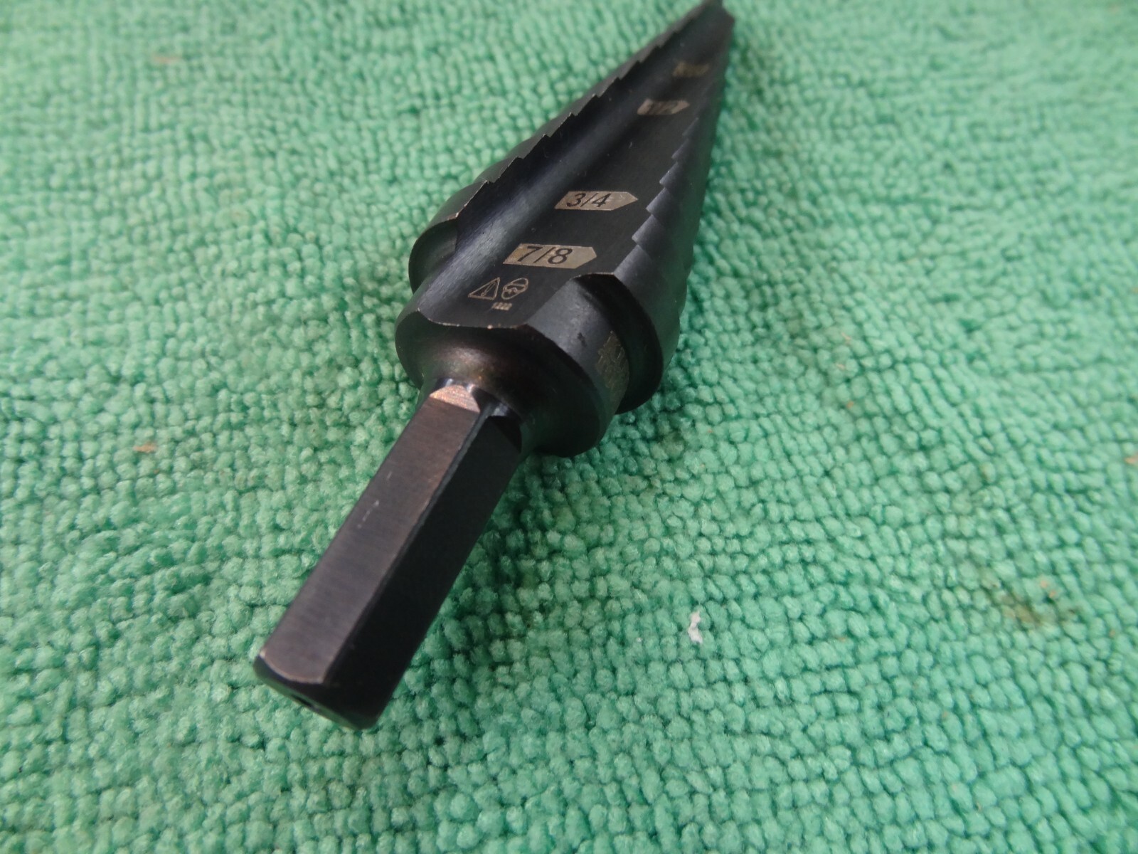 Klein Tools ‘Unibit’ Step Drill Bit – KTSB14 – 3/8″ to 7/8″