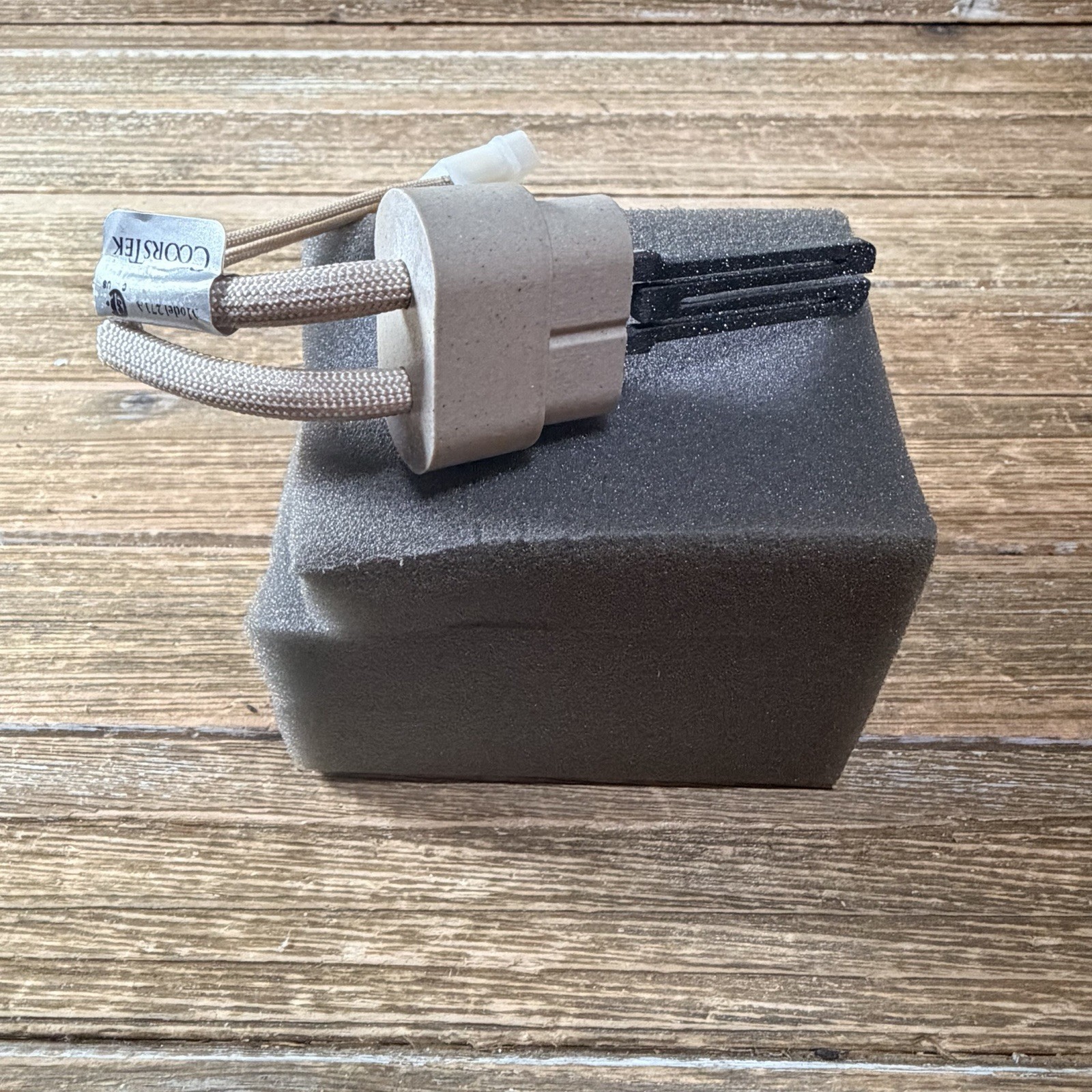 OEM White-Rodgers Emerson Furnace Ignitor 120 volt 60Hz 767A-369 L37-698