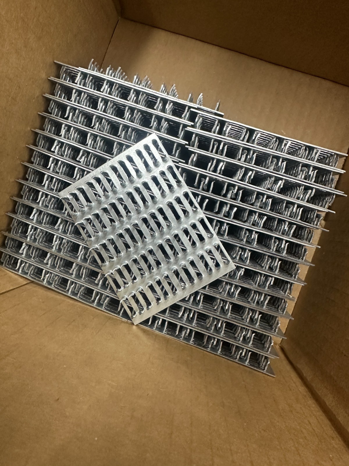 360 QTY 3″ x 4″ Truss Plate Mending Plate Structural Plates Zinc nail tooth