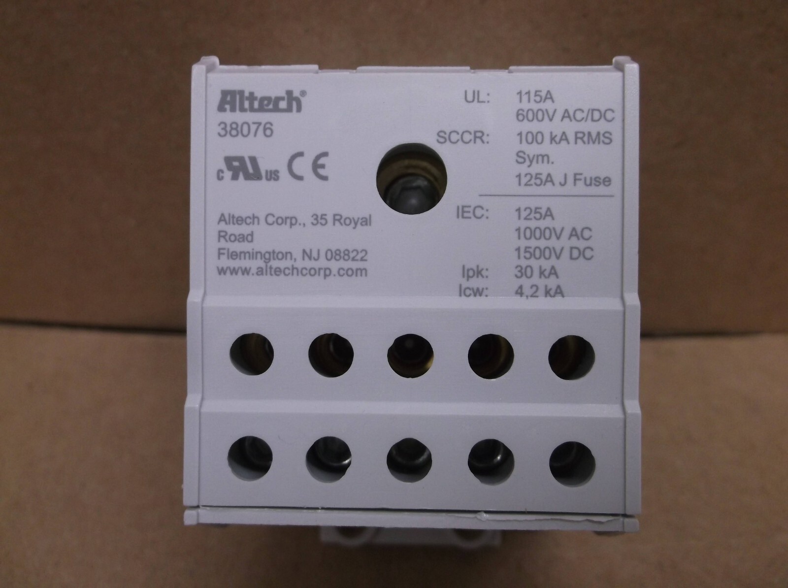 38076 Altech Corp. NEW In Box 125A One Phase Power Distribution Block Terminal
