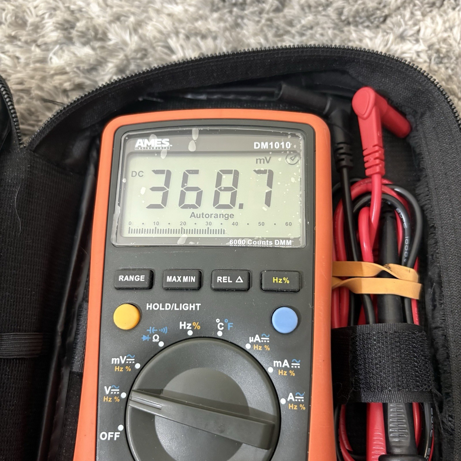 AMES DM1010 Professional Commercial and Residential Multimeter w/ Case