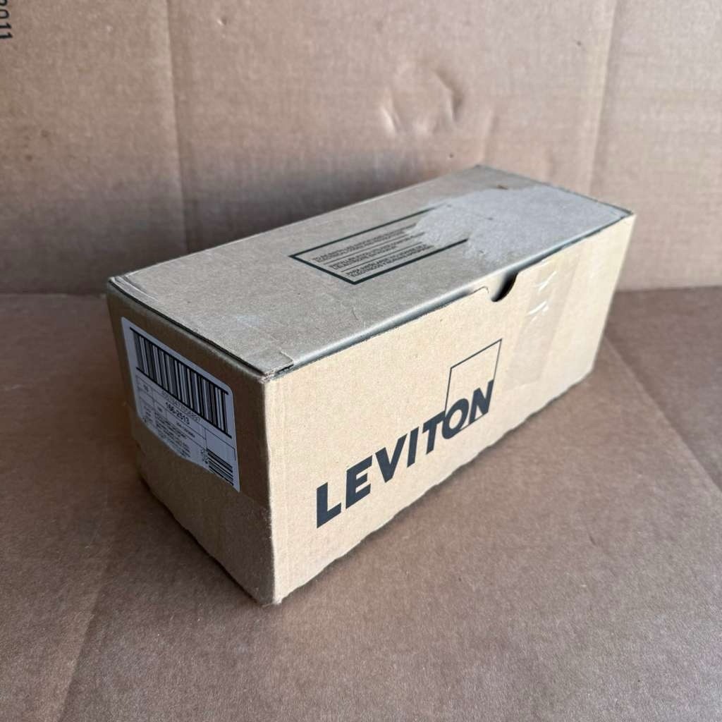 Lot of 10 Leviton 2513 L21-20R 20A 120/208V 4P5W Locking Connector New