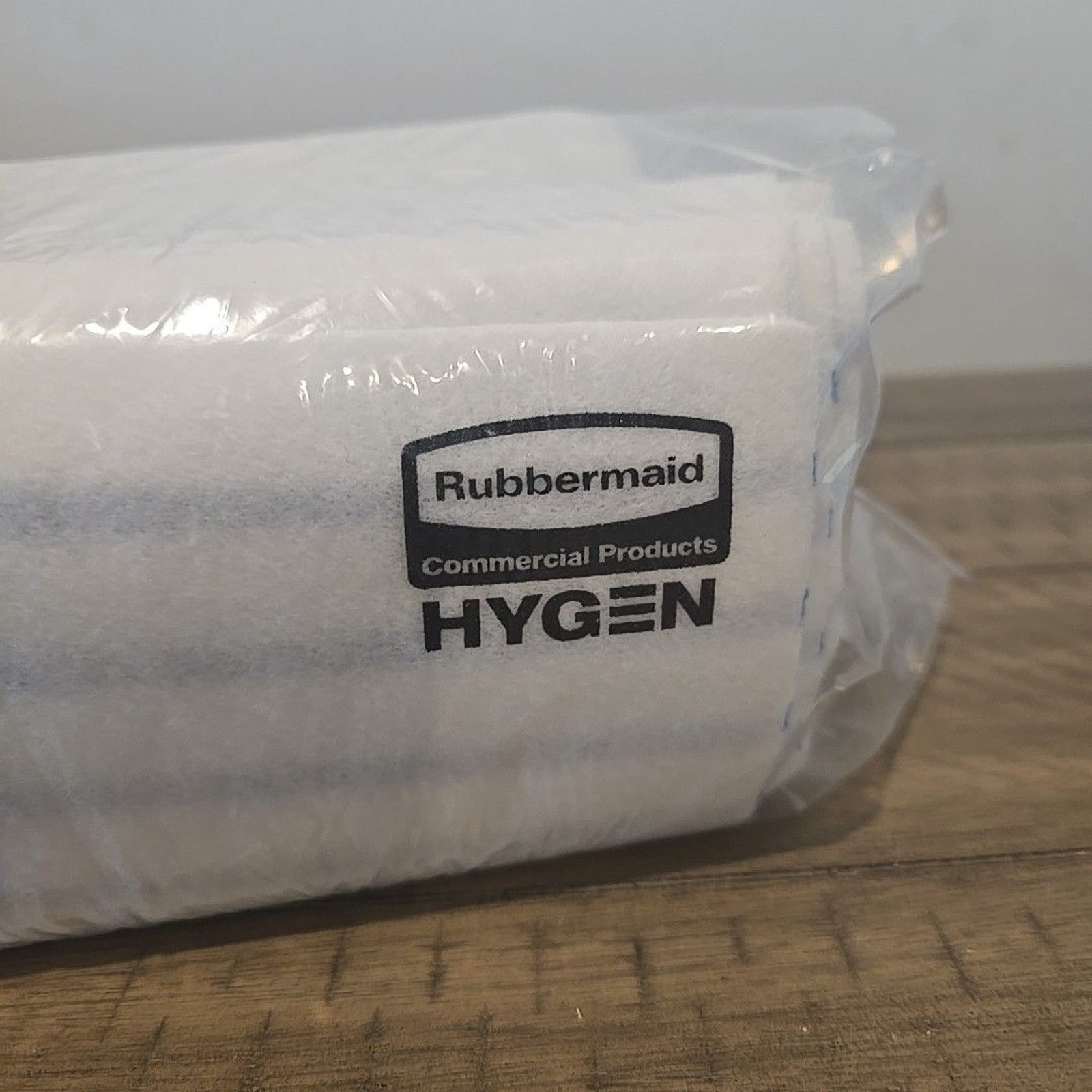 RUBBERMAID HYGEN™ 18″ Disposable Microfiber Pad 50 PACK