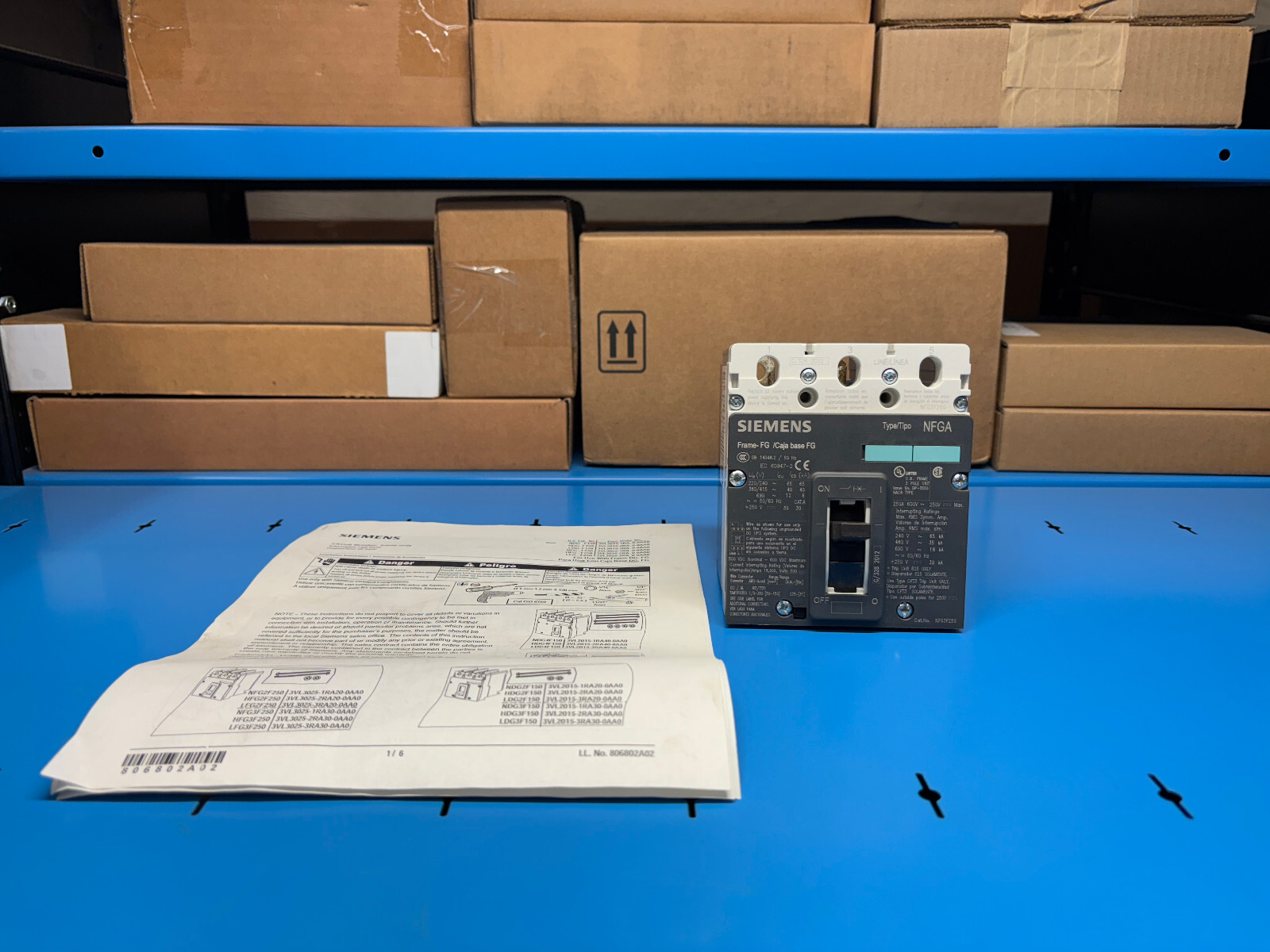Siemens NFG3F250 250A 3-Pole Circuit Breaker VL Frame, Class N Caja Base