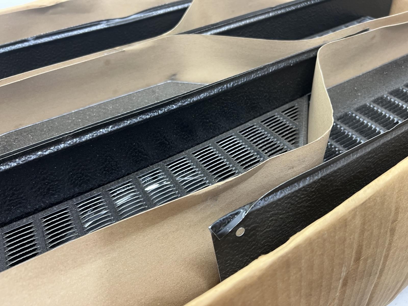 8PK Master Flow 60 sq. in. NFA Aluminum Slant Back Roof Louver Static Vent Black