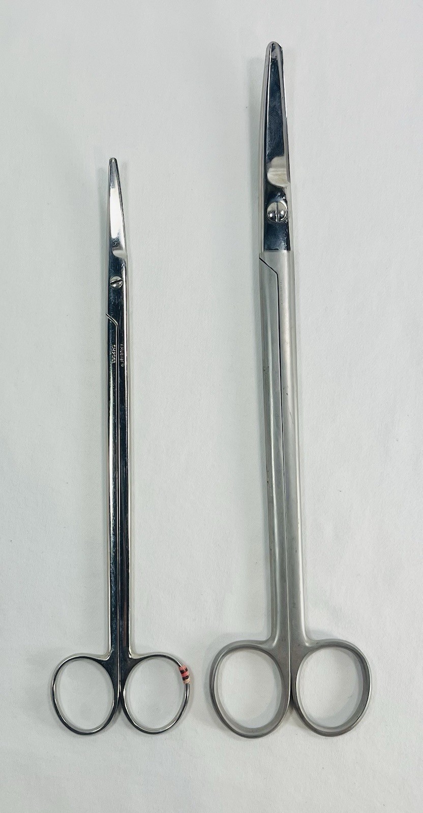 Lot of 2 V Mueller Curved Scissors (10.75” & 9” CH2053)