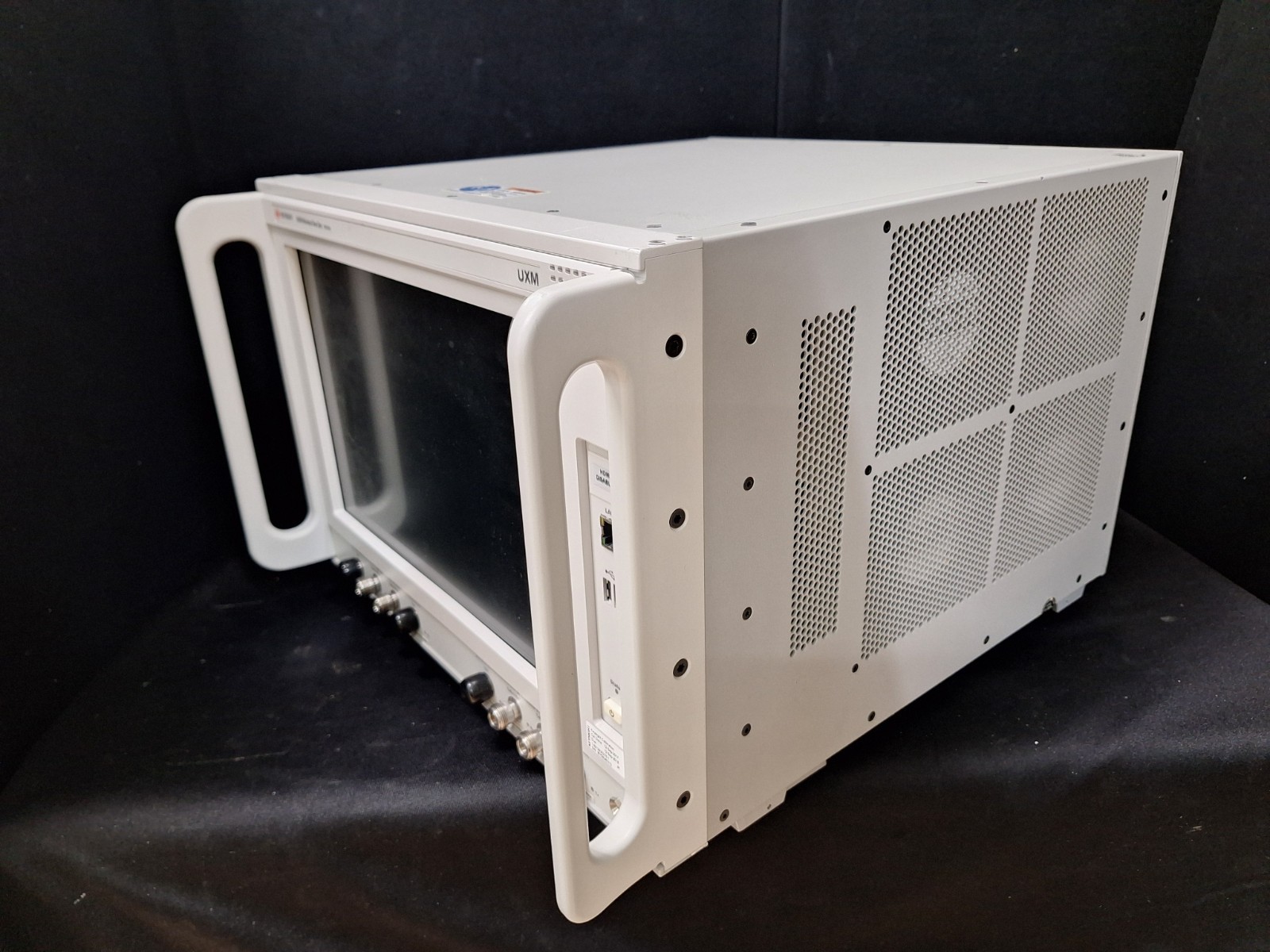 Keysight E7515A : Wireless Test Set 504 BA1 BB1 RA1 RB1, AS-IS (0310)