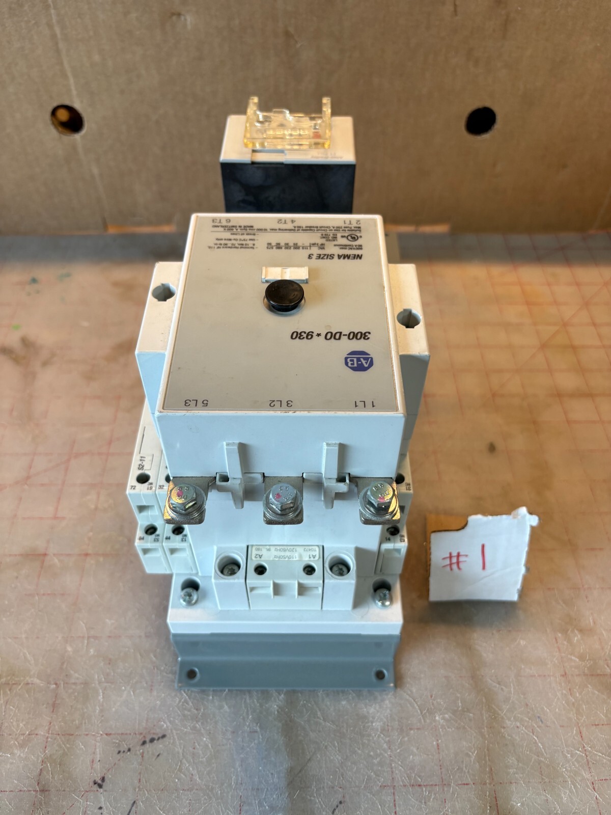 USED ALLEN BRADLEY 300-D0*930 CONTACTOR Motor starter W/ OVERLOAD, Mounting Brkt