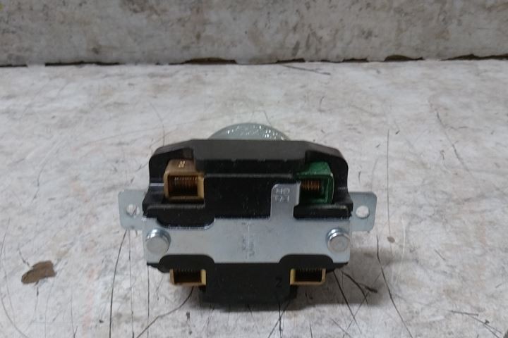 Hubbell CS8369 250VAC 50 A Current Rating Locking Receptacle (BW)