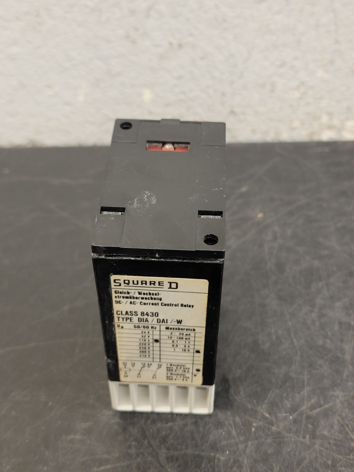 Square D 8430DIA 4 AC/DC CURRENT CONTROL RELAY 110V NEW