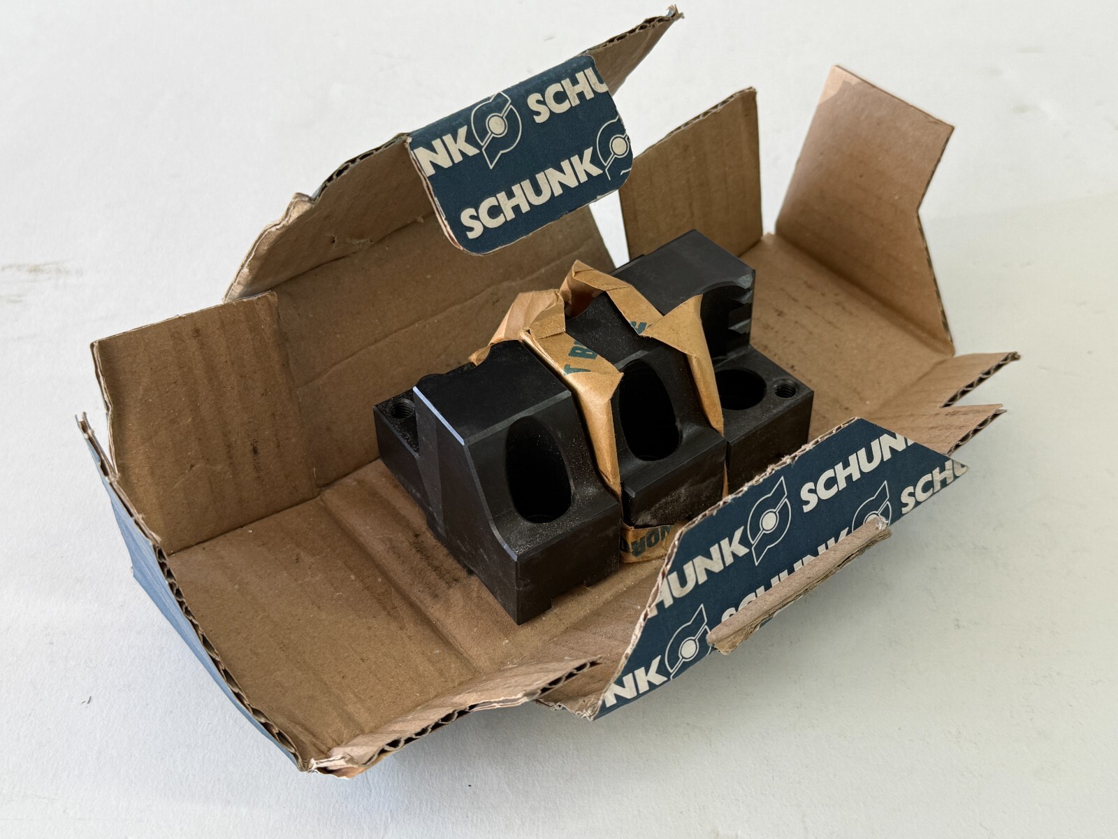 SCHUNK Hard CLAW Jaw ( Set of 3 ) Tongue and groove SZKA 213