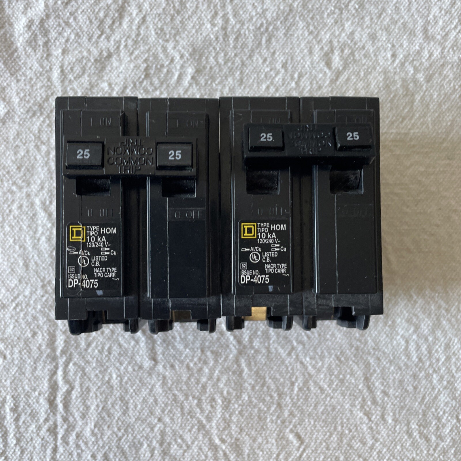 (lot Of 2) New Homeline HOM225 2 Pole 25 Amp 120 240V AC Square D Breaker