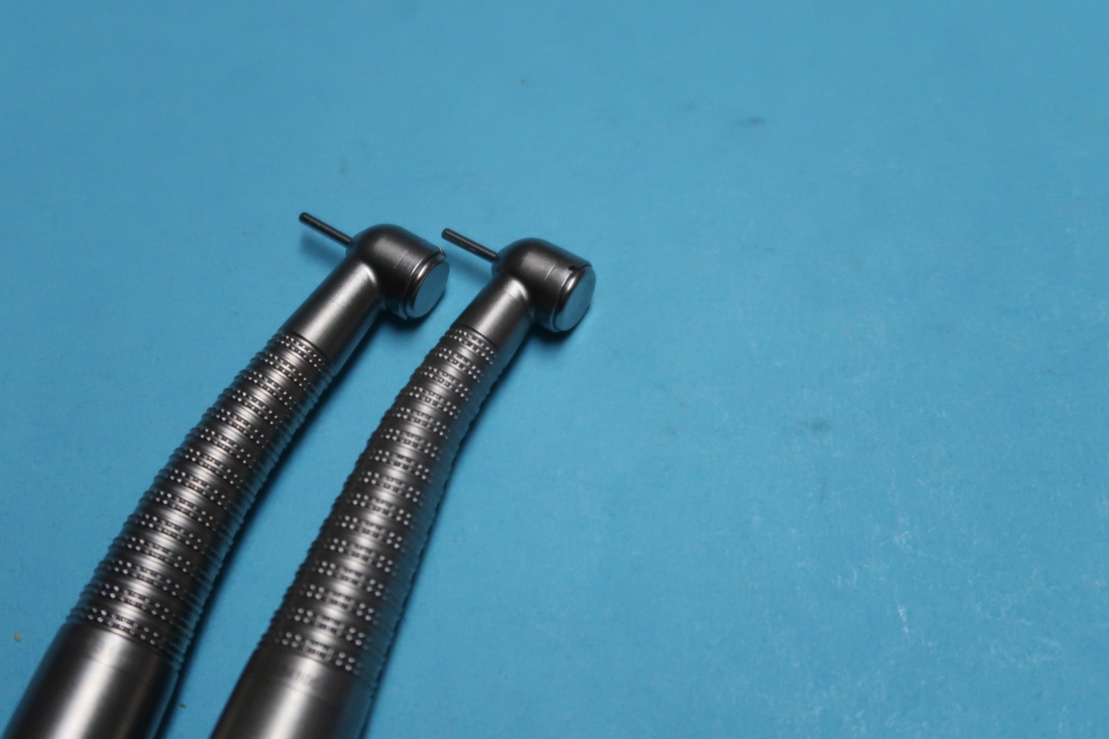 LARES 557 EURO NON FIBER OPTIC DENTAL HANDPIECE SET OF 2 & 1 MONTH WARRANTY