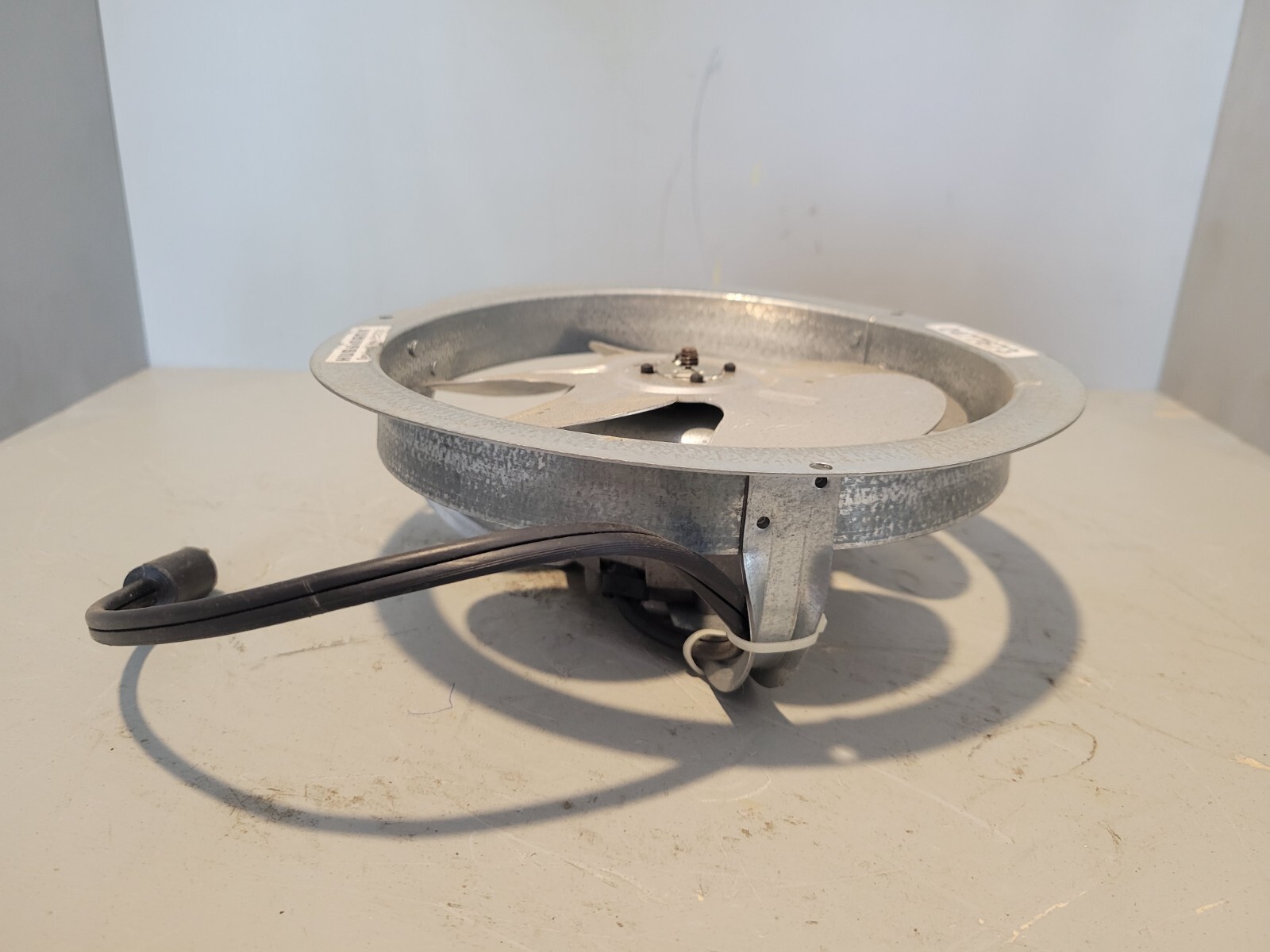 Hussmann 5 Blade 7″ Fan Assembly, 115V, 0.29A, 4W, 1450RPM, 0477673, SVC 441-101