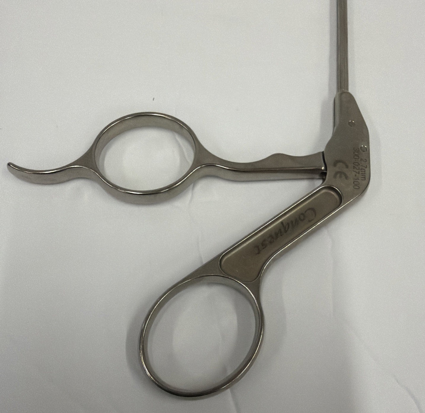 Stryker Conquest 0300-027-100 Surgical Arthroscopy Punch 2.7mm Straight