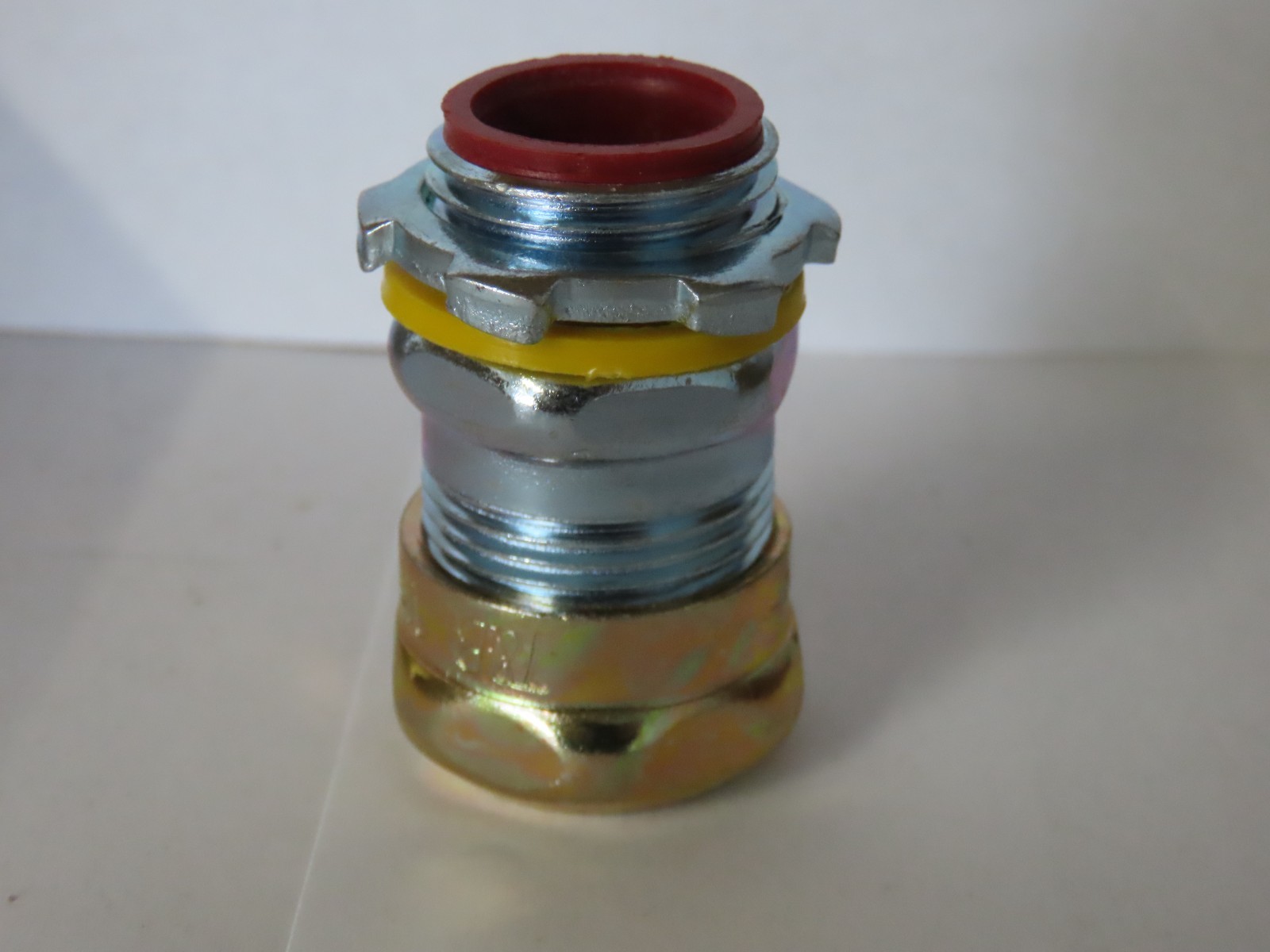 STEEL CITY 1/2″ COMPRESSION CONNECTOR FOR EMT CONDUIT INSULATED TC711AN-RT