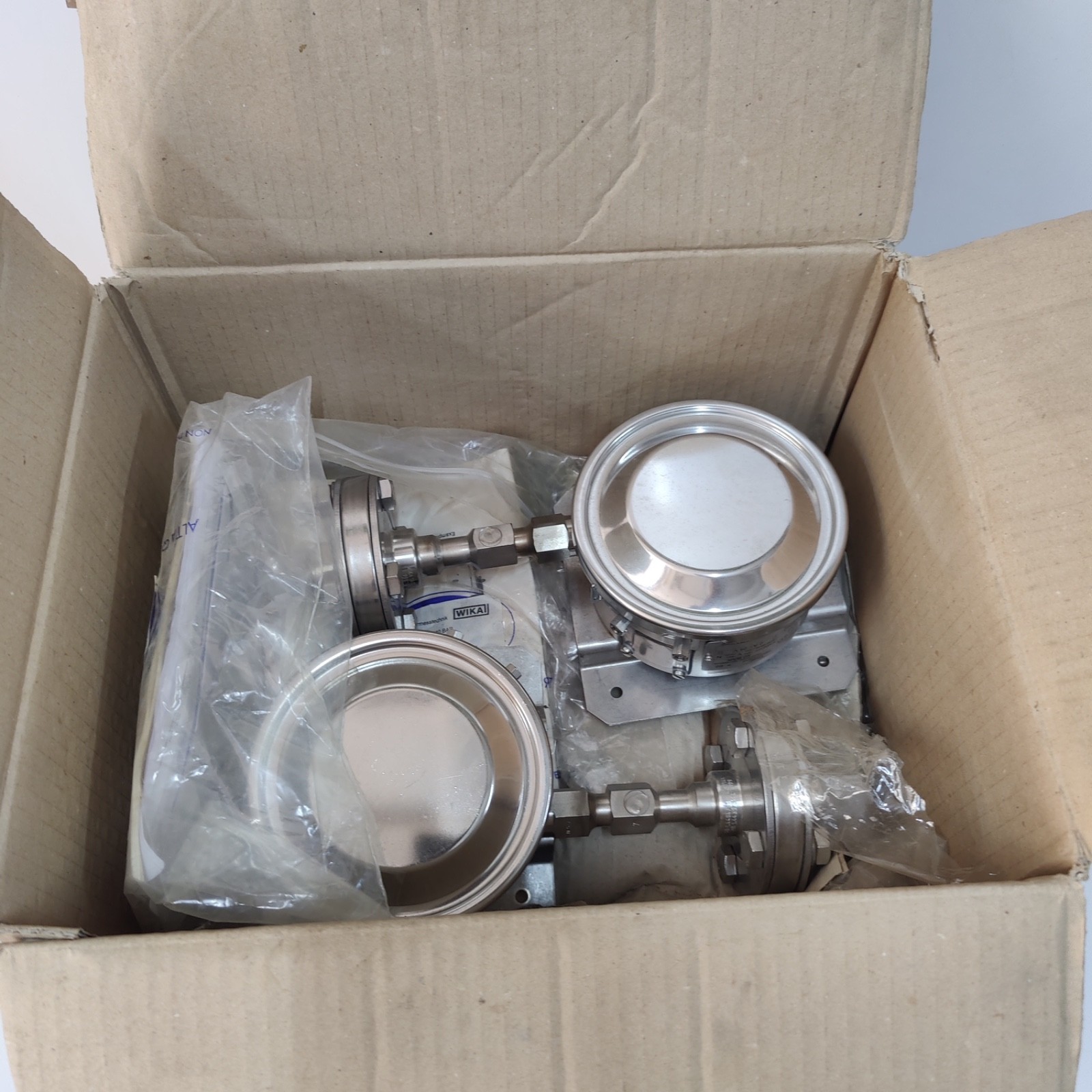 WIKA BWXUN TEMPERATURE PRESSURE SWITCH 0/40 BAR 40 BAR 75 BAR