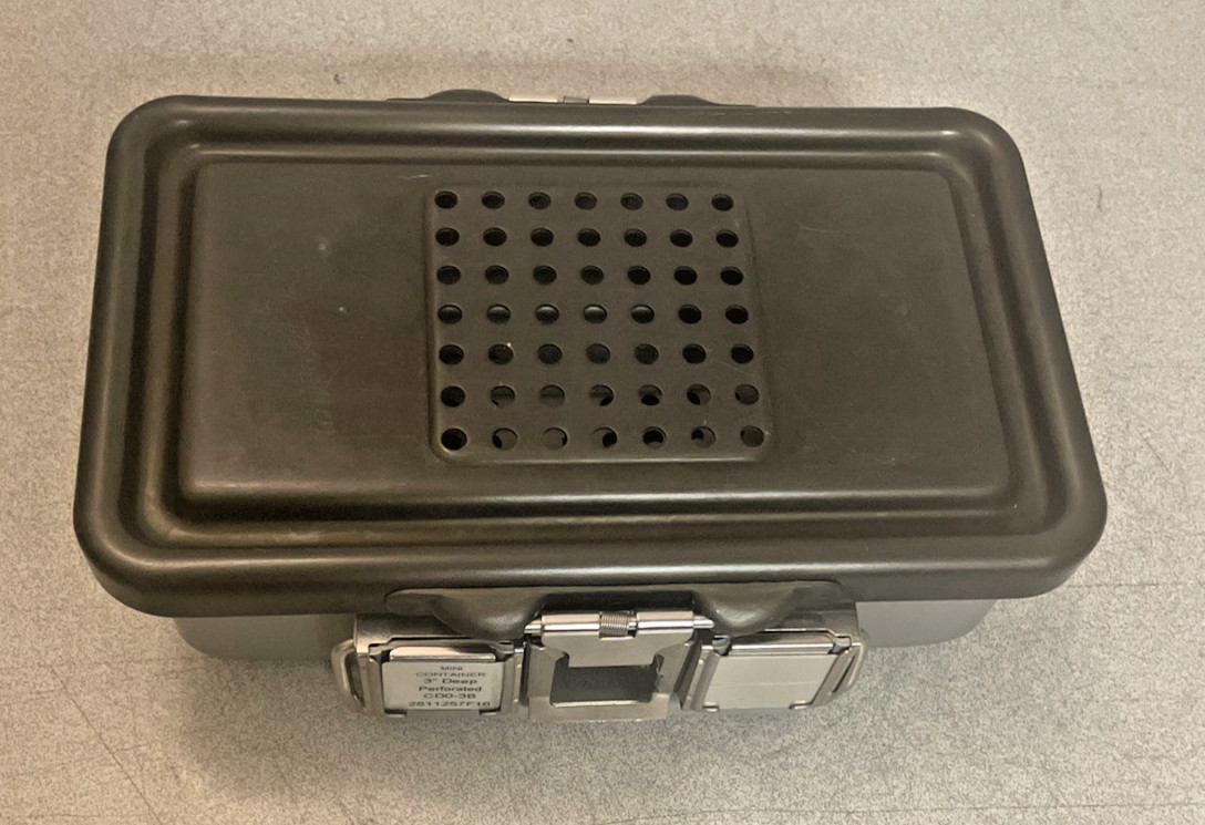 V. MUELLER GENESIS CD0-3B 10″ x 6″ x 3″ Mini Sterilization Container