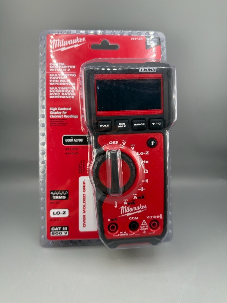 J06 – Milwaukee Digital Multimeter Cat III Lo-Z TRMS 600V Molded Gri (J06028310)