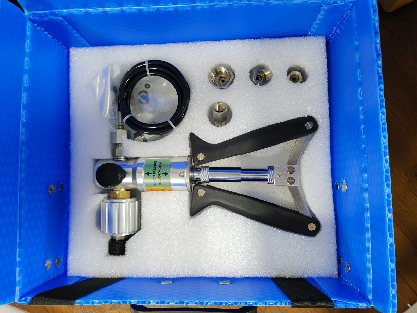 Japsin Instrumentation Handheld Vacuum Cum Pressure Calibrator Model JI-VP-125