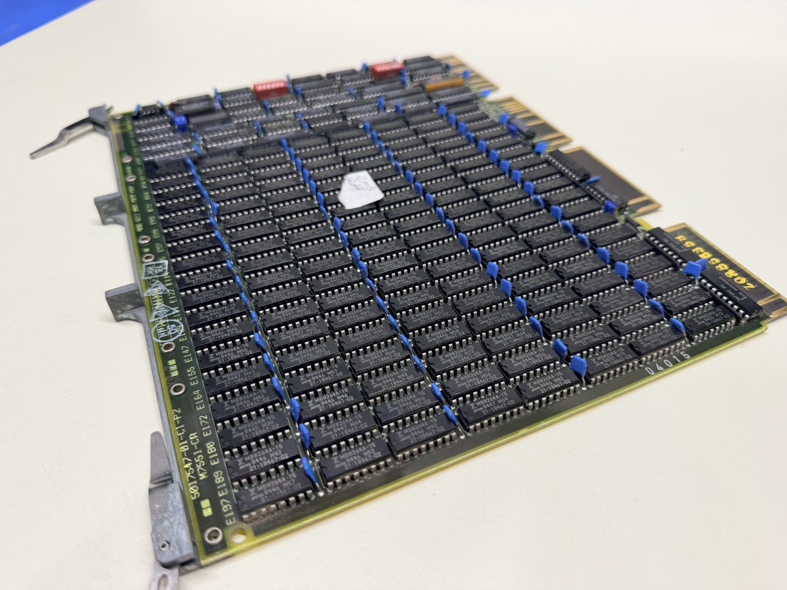 4MB Q22 MOS MEM