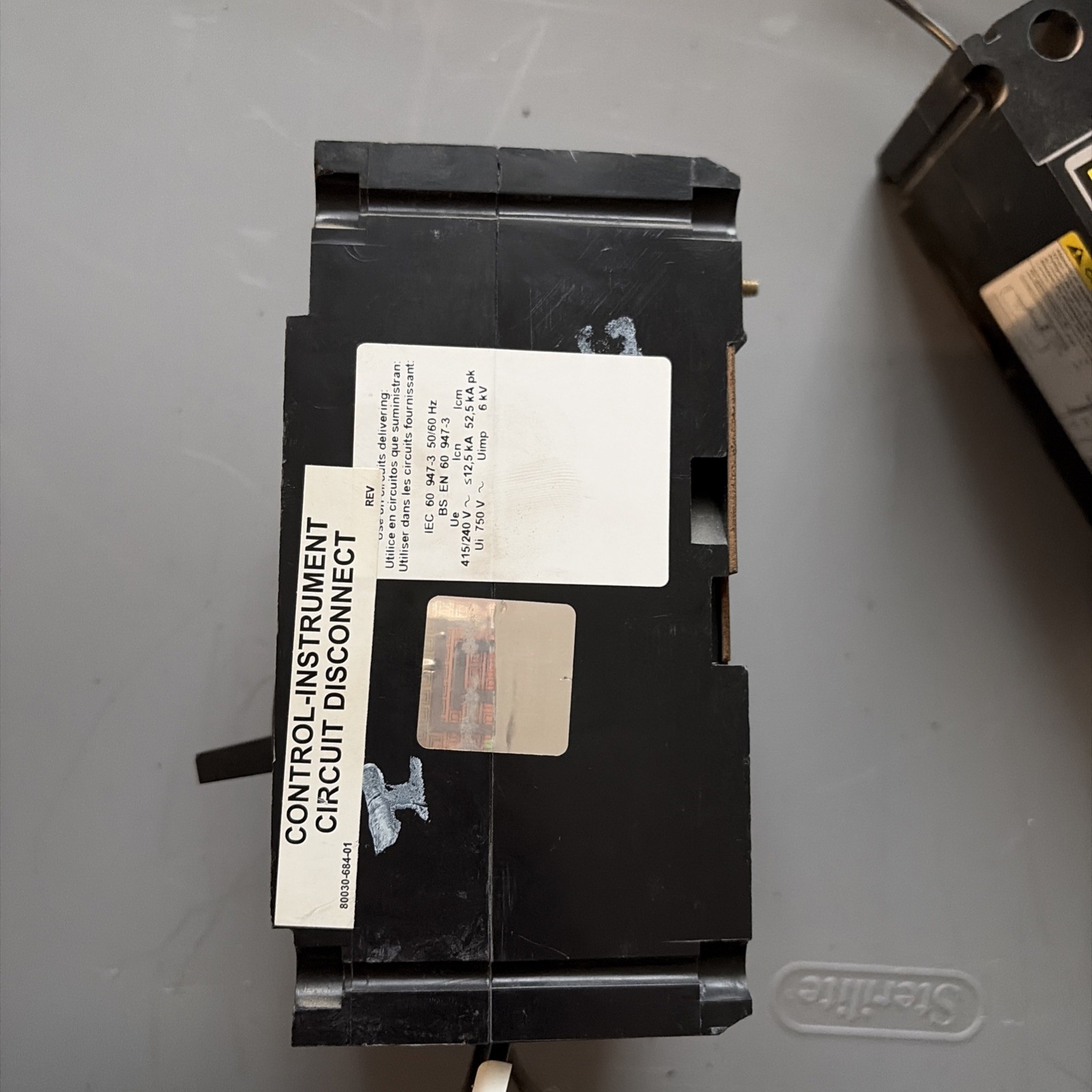 Square D FHL FHL36000M4200 3 Pole 100 Amp 600V MOLDED CASE SWITCH