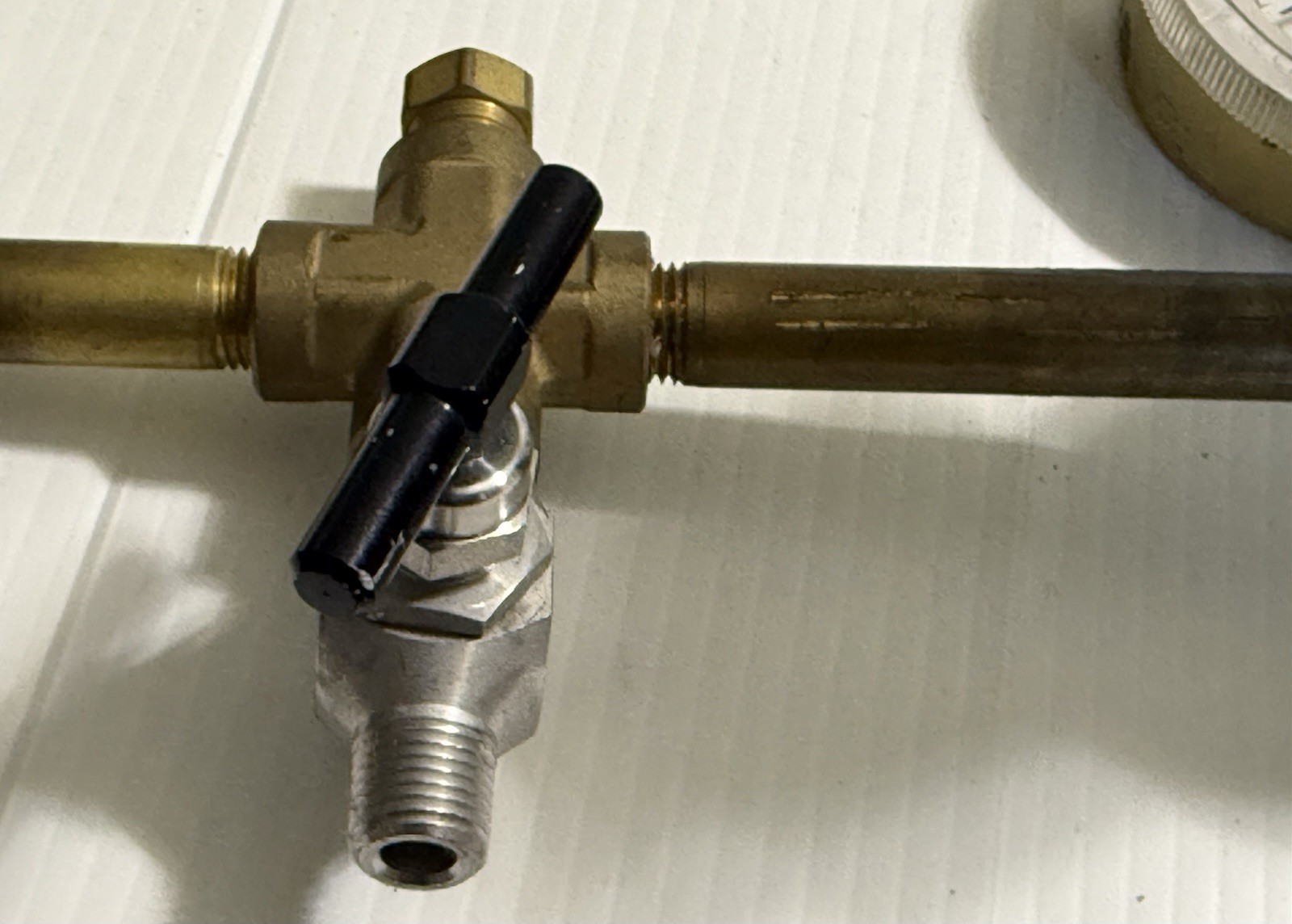 Harris 8700-1500-677 Ar, He, N2 High Delivery Pressure Regulator PN: 3200320