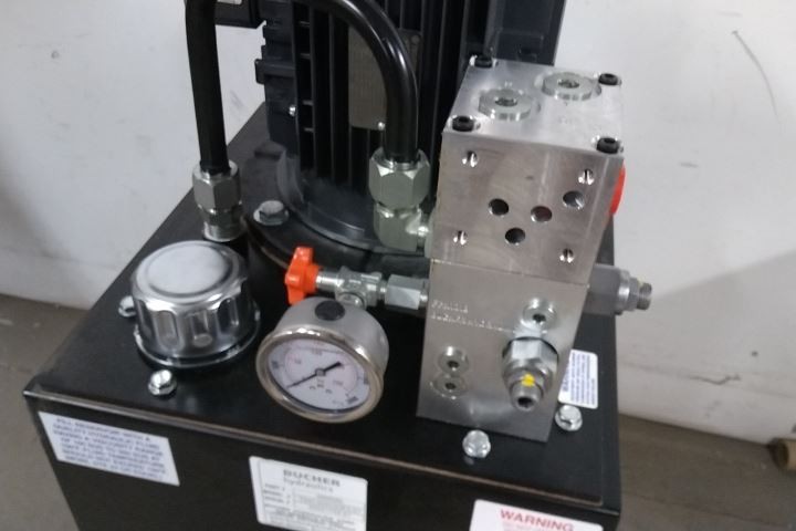 Monarch T94C405C93F0-01 5 HP 1800 RPM 208-230/460VAC 15 Gal Hydraulic Power Unit