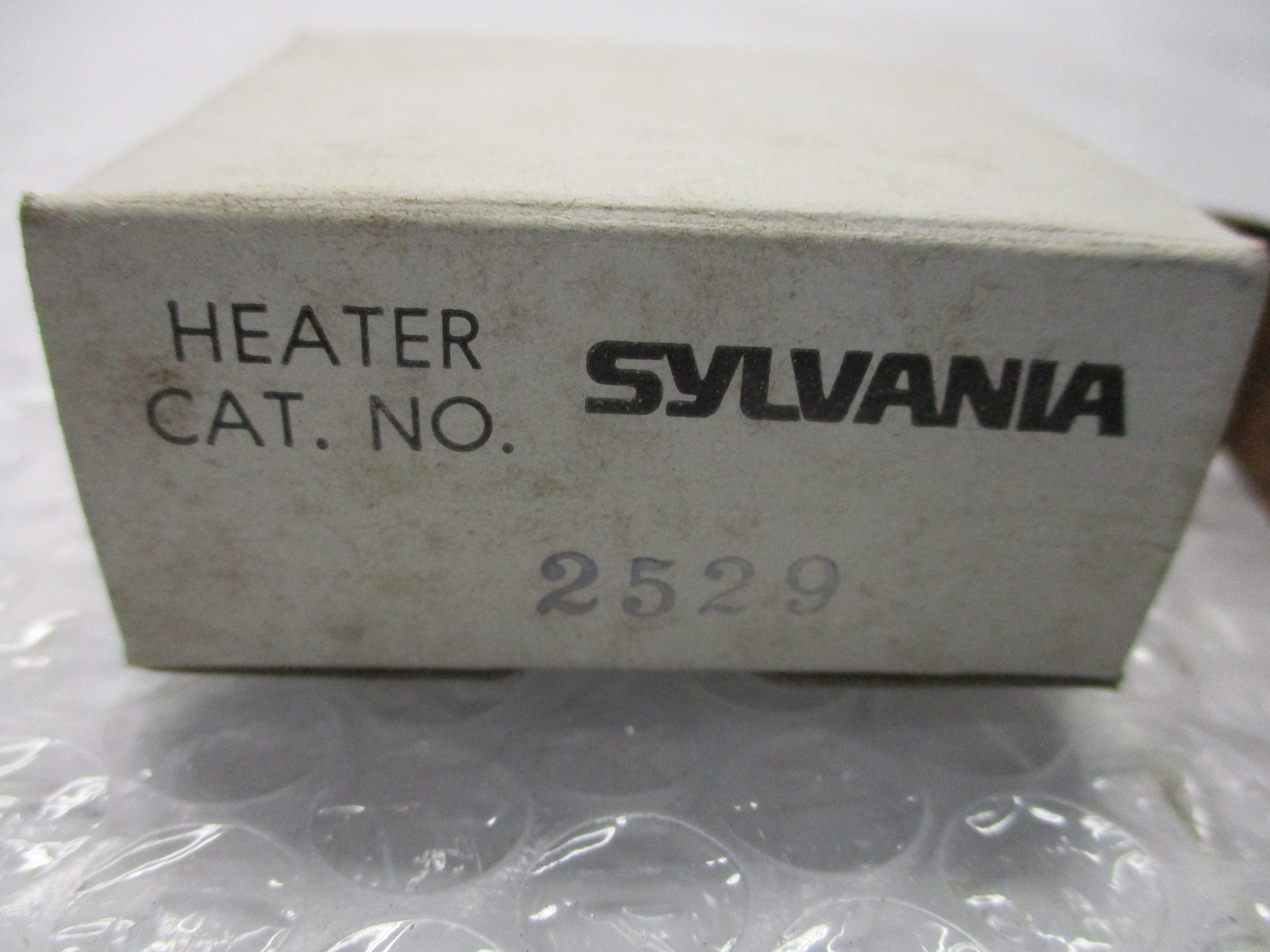 SYLVANIA 2529 HEATER LOT OF 8 NSMP
