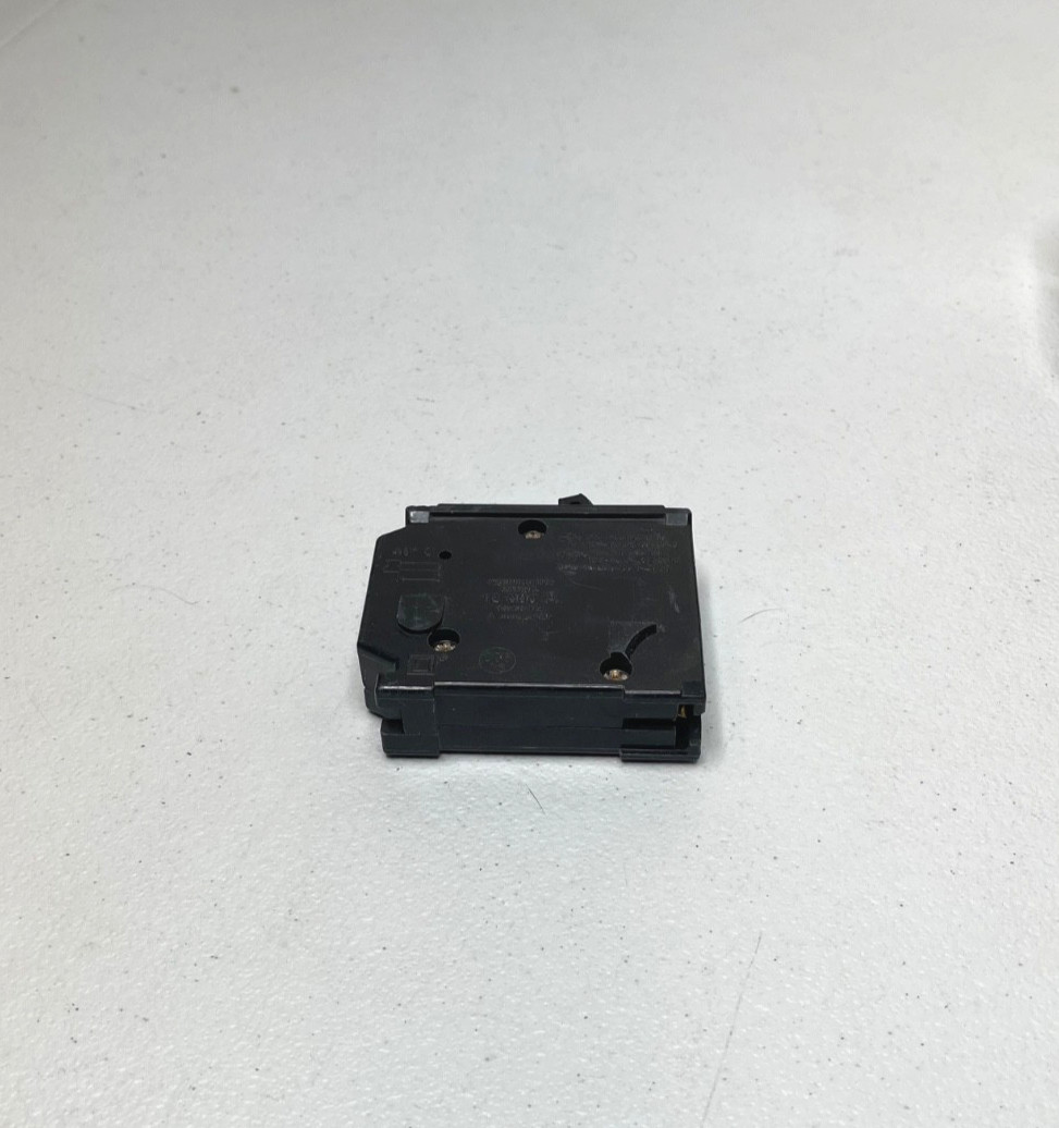Square D HOM130 30A 1 Pole Circuit Breaker Lot of 10