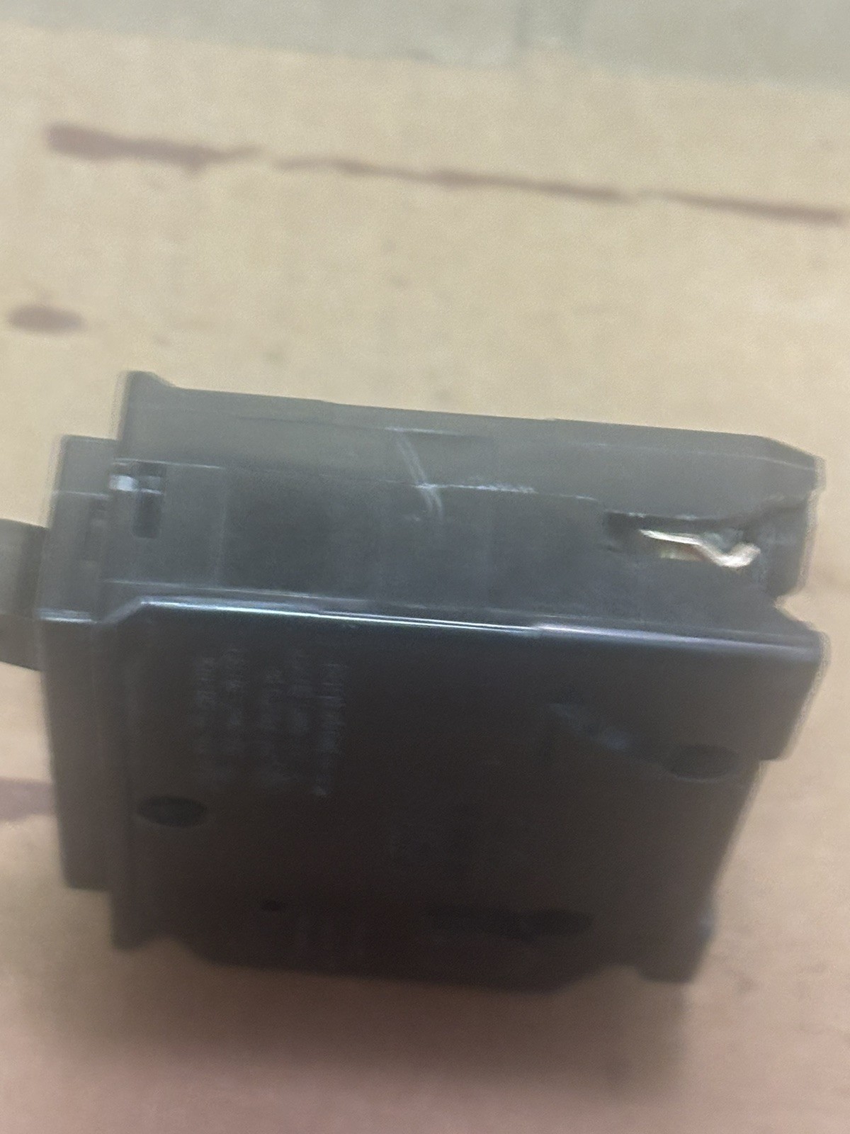 Homeline 30 Amp Single-Pole Circuit Breaker(Hom130Cp)