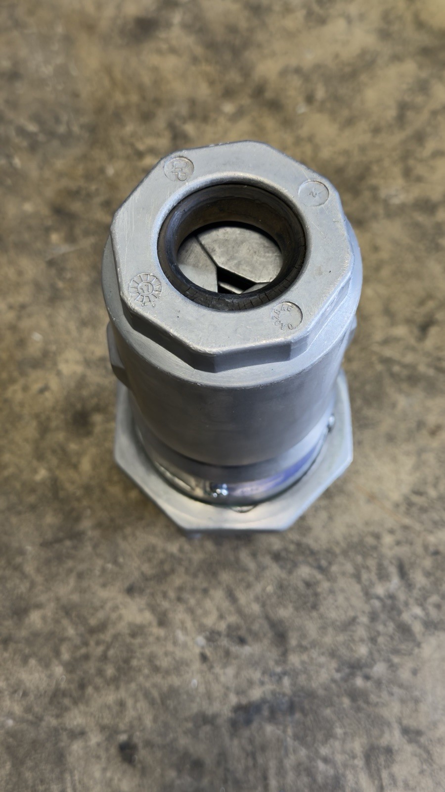 Eaton Crouse-Hinds APJ6485 3-Wire/4-Pole Arktite Heavy-Duty 60 Amp plug