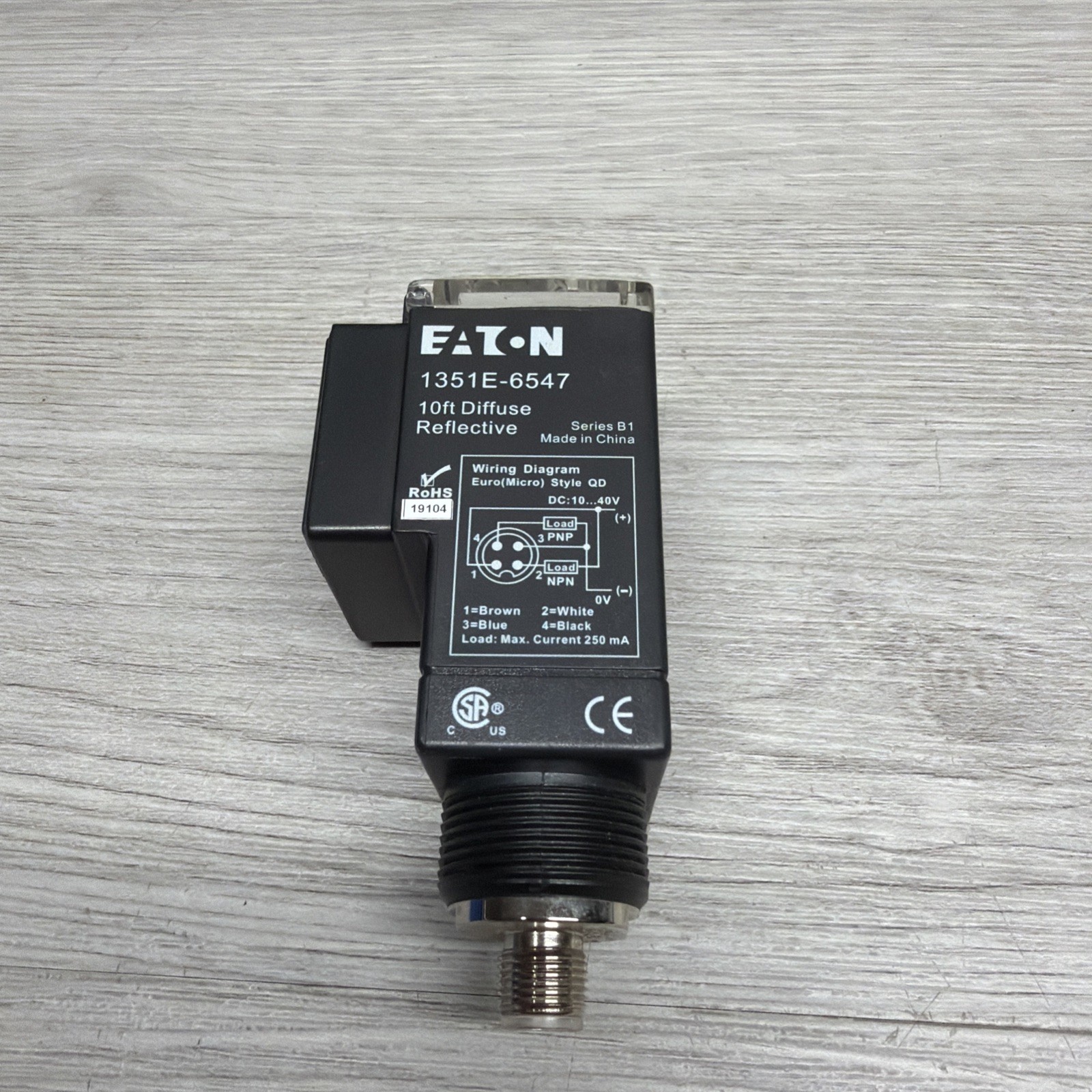 Eaton 1351E-6547 Photoelectric Sensor, 10 FT Diffuse Reflective, No Hardware
